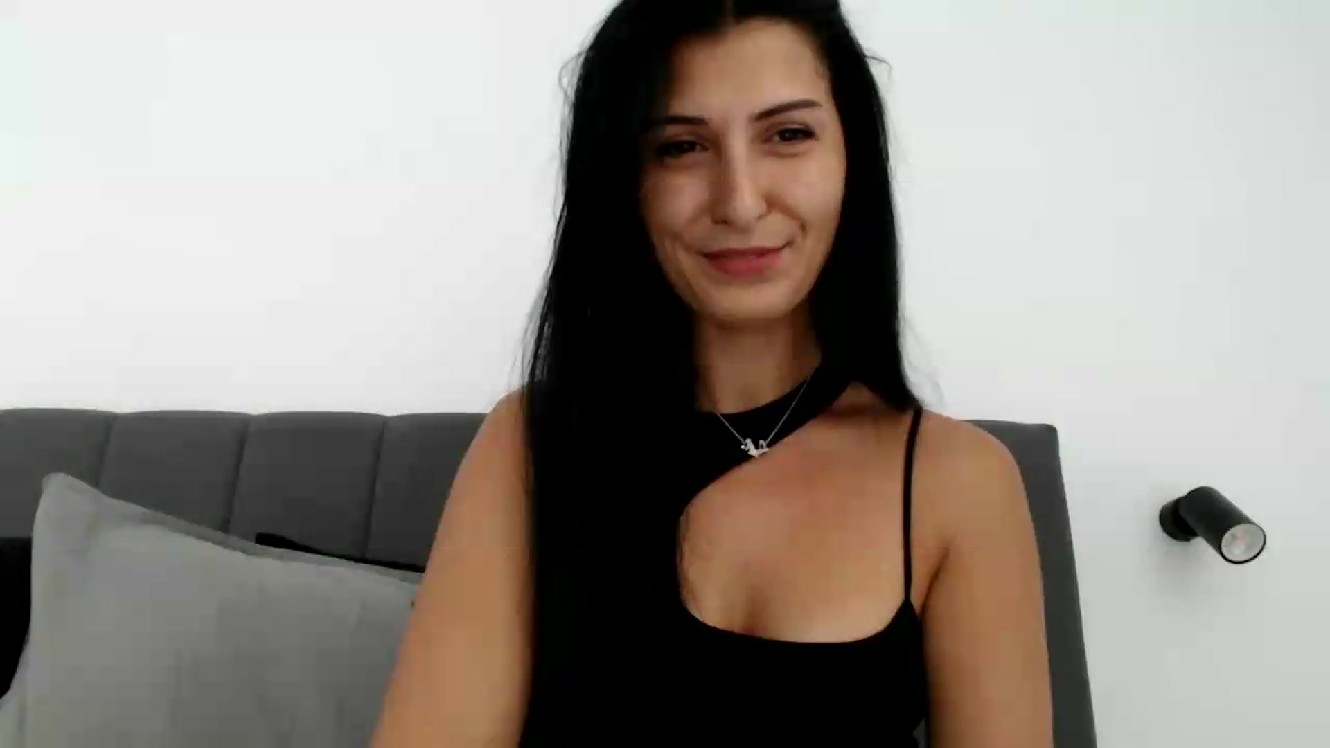 Gallery image thumbnail from ReyInna's myfreecams stream on, 08/14/2026, 08:11 image 6 of 20