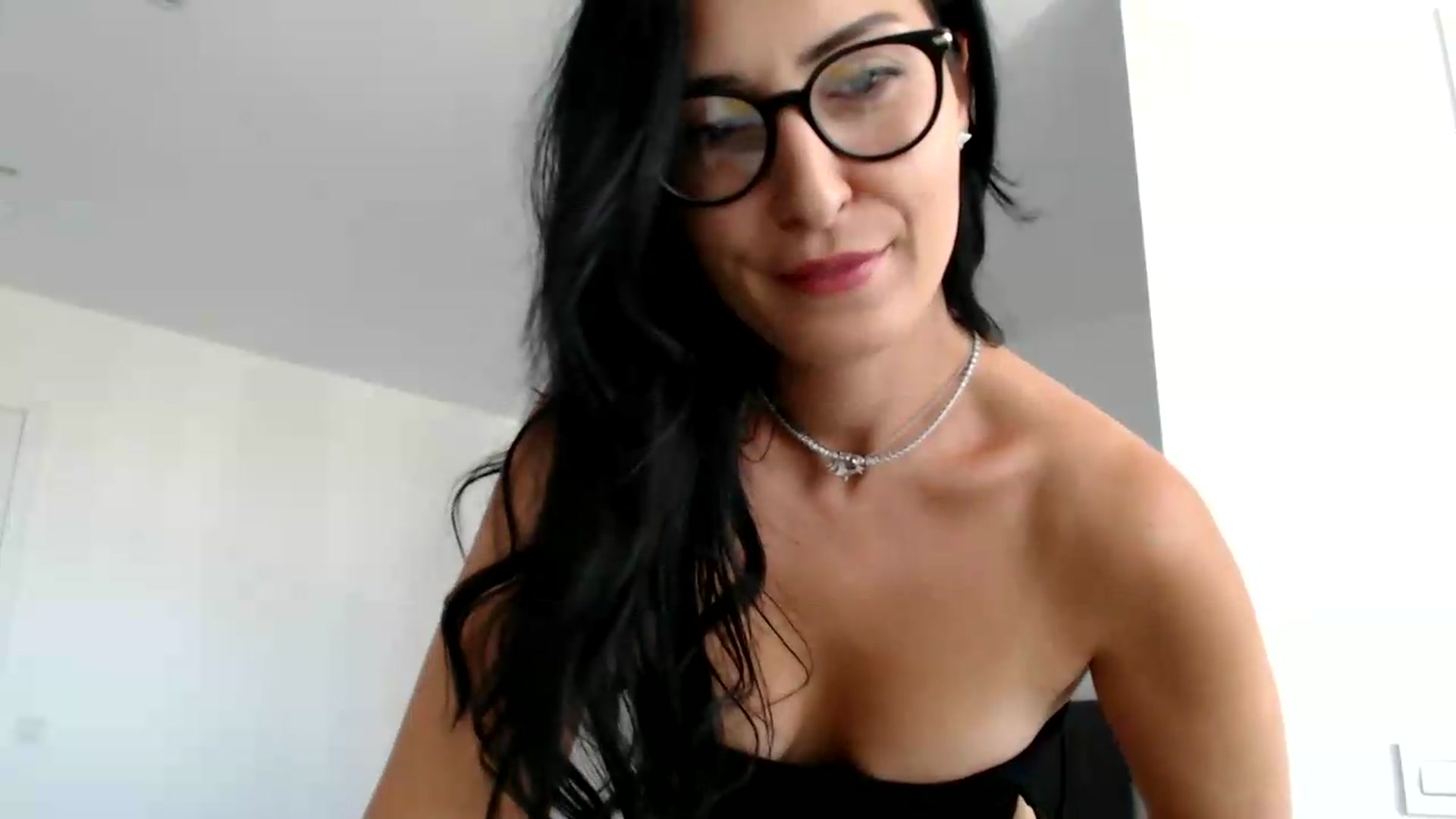 Gallery image thumbnail from ReyInna's myfreecams stream on, 08/16/2026, 13:14 image 20 of 20