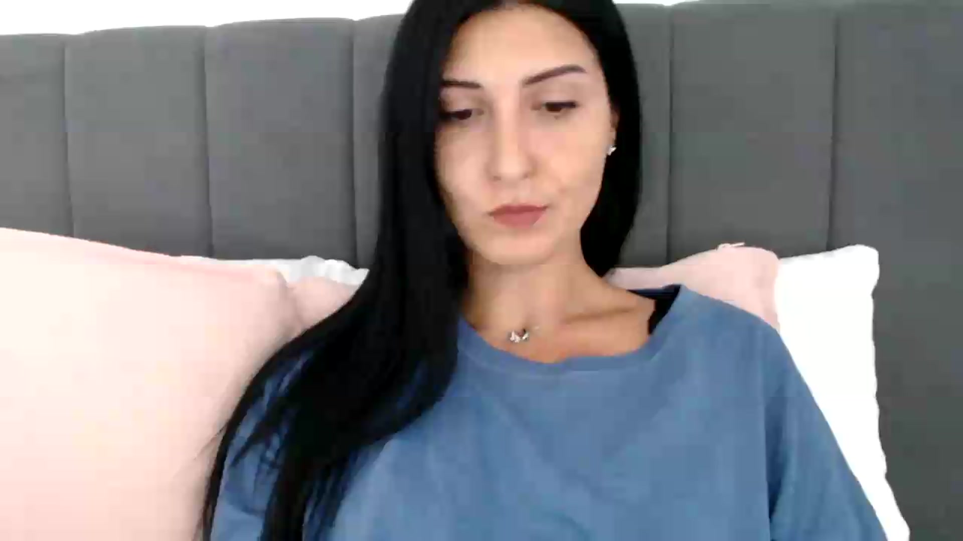 Gallery image thumbnail from ReyInna's myfreecams stream on, 08/19/2026, 13:10 image 11 of 20