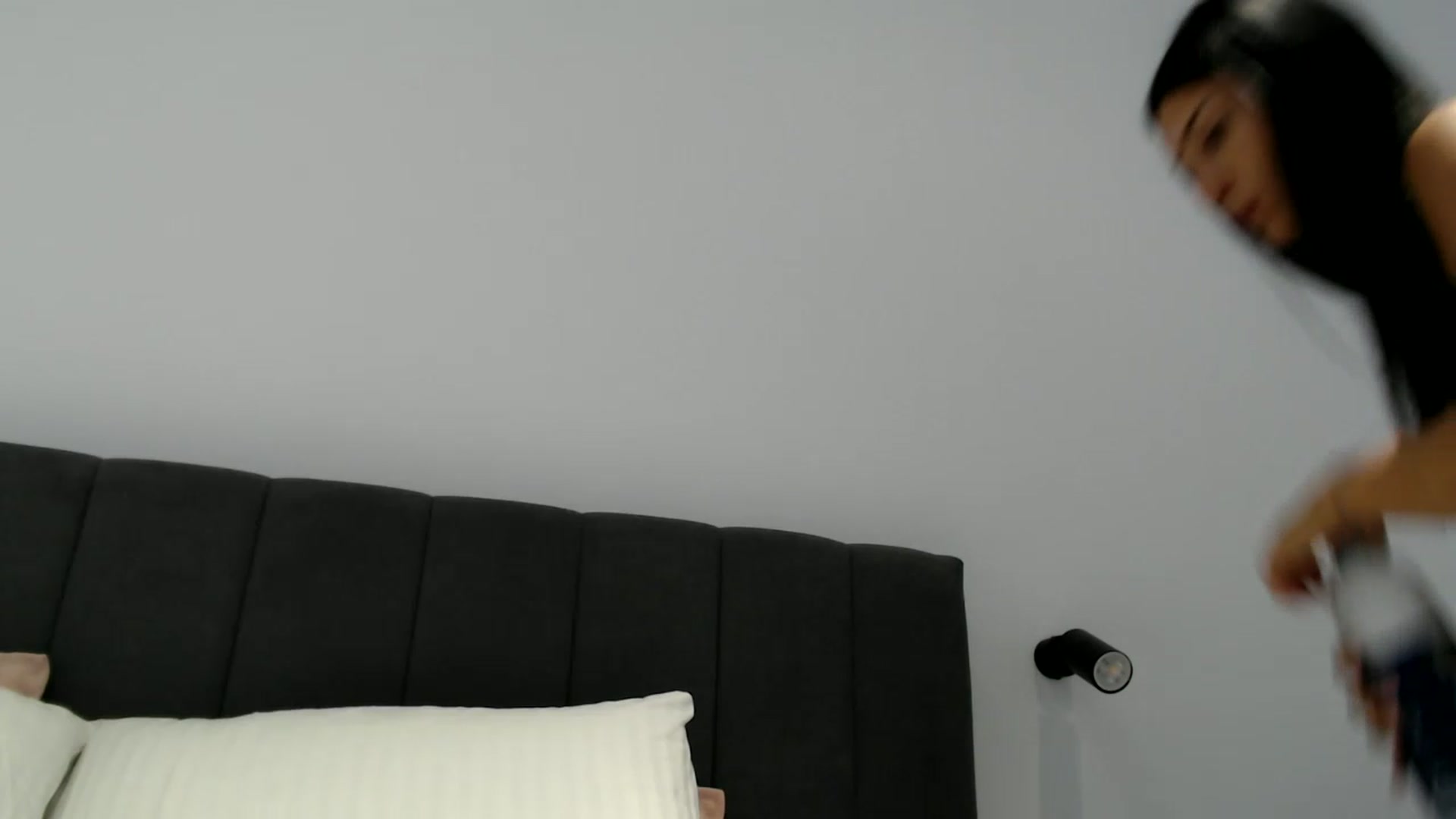 Gallery image thumbnail from ReyInna's myfreecams stream on, 08/21/2026, 12:40 image 6 of 20