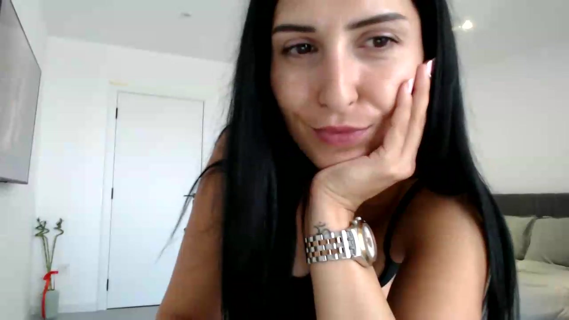 Gallery image thumbnail from ReyInna's myfreecams stream on, 08/25/2026, 12:48 image 11 of 20