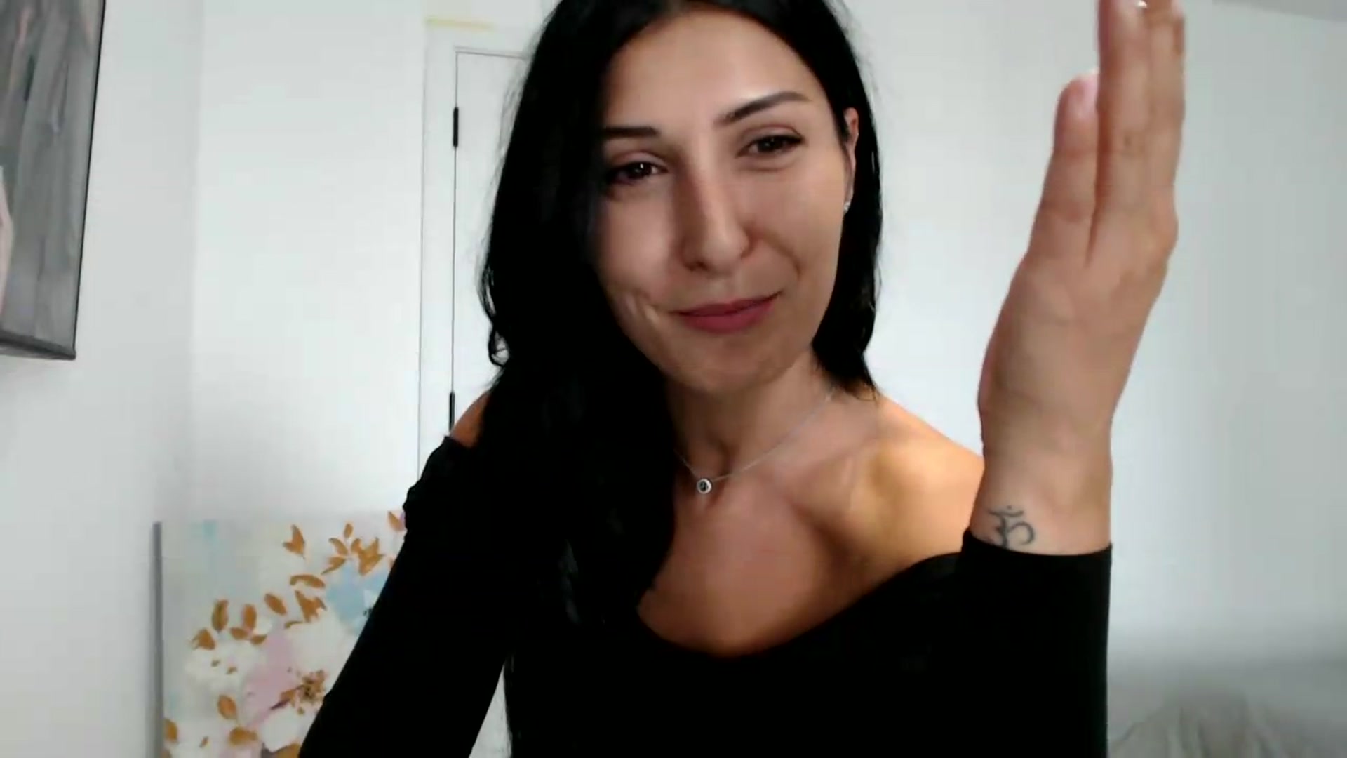 Gallery image thumbnail from ReyInna's myfreecams stream on, 08/27/2026, 11:40 image 8 of 20