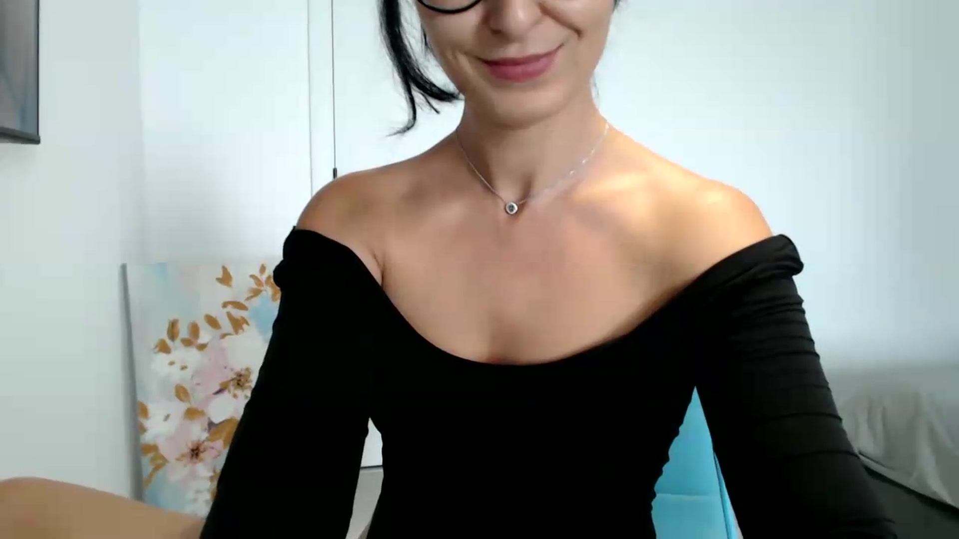 Gallery image thumbnail from ReyInna's myfreecams stream on, 08/27/2026, 11:40 image 4 of 20