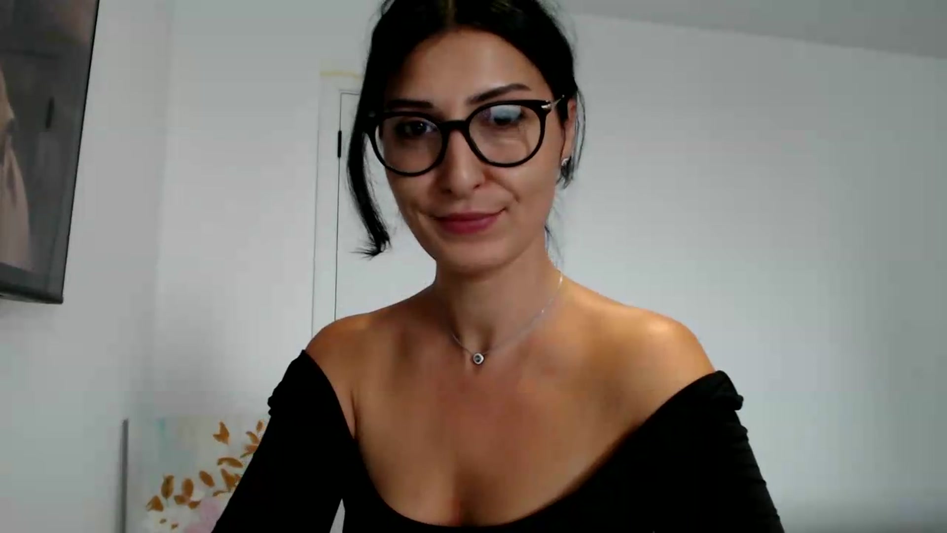 Gallery image thumbnail from ReyInna's myfreecams stream on, 08/27/2026, 11:40 image 3 of 20