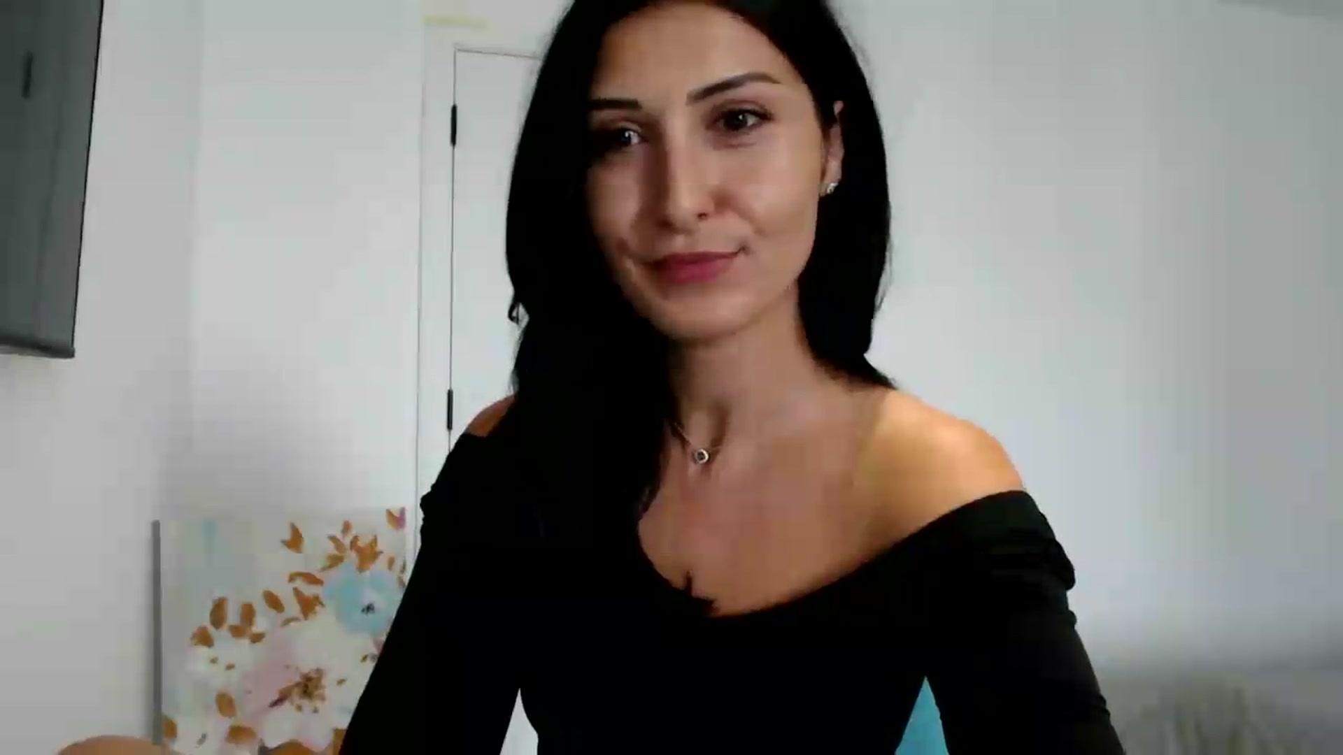Gallery image thumbnail from ReyInna's myfreecams stream on, 08/27/2026, 11:40 image 9 of 20