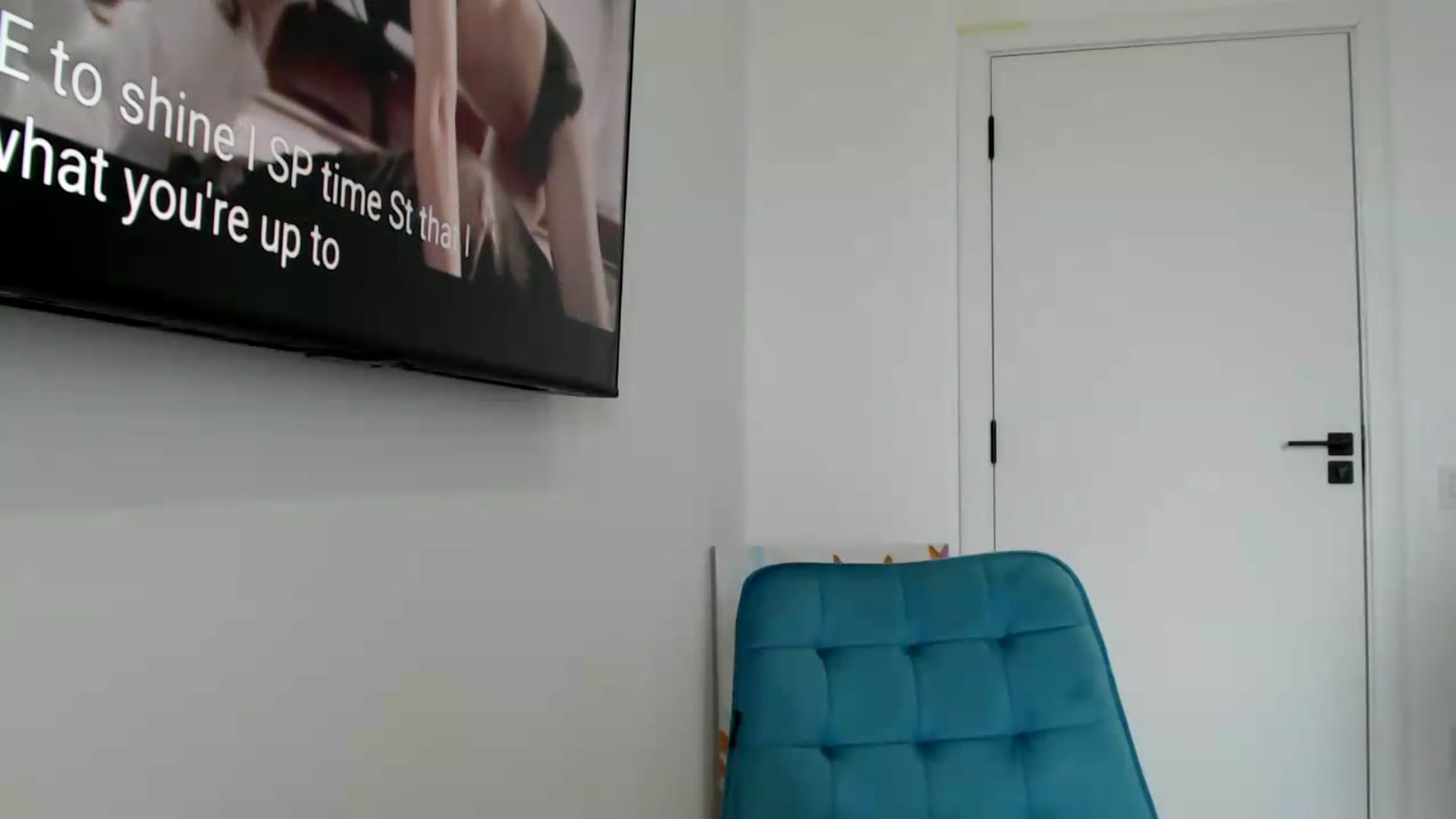 Gallery image thumbnail from ReyInna's myfreecams stream on, 08/27/2026, 12:19 image 11 of 20