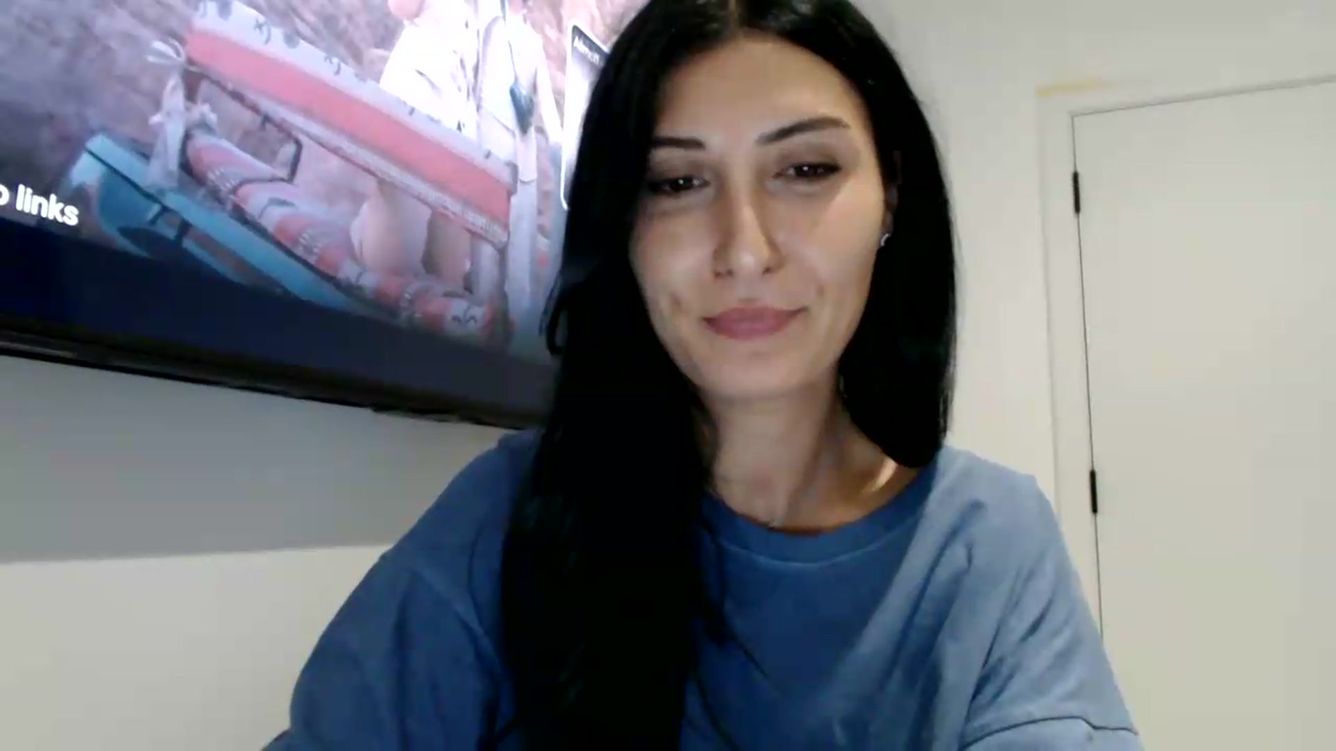 Gallery image thumbnail from ReyInna's myfreecams stream on, 08/27/2026, 19:41 image 19 of 20