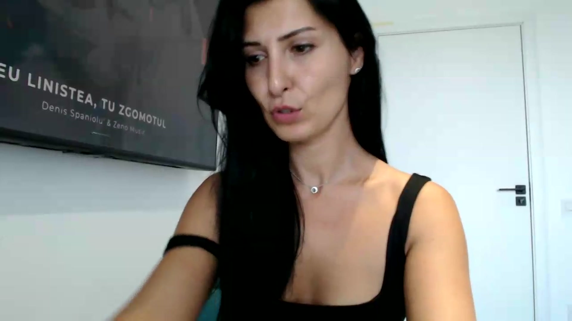 Gallery image thumbnail from ReyInna's myfreecams stream on, 08/28/2026, 11:11 image 7 of 20