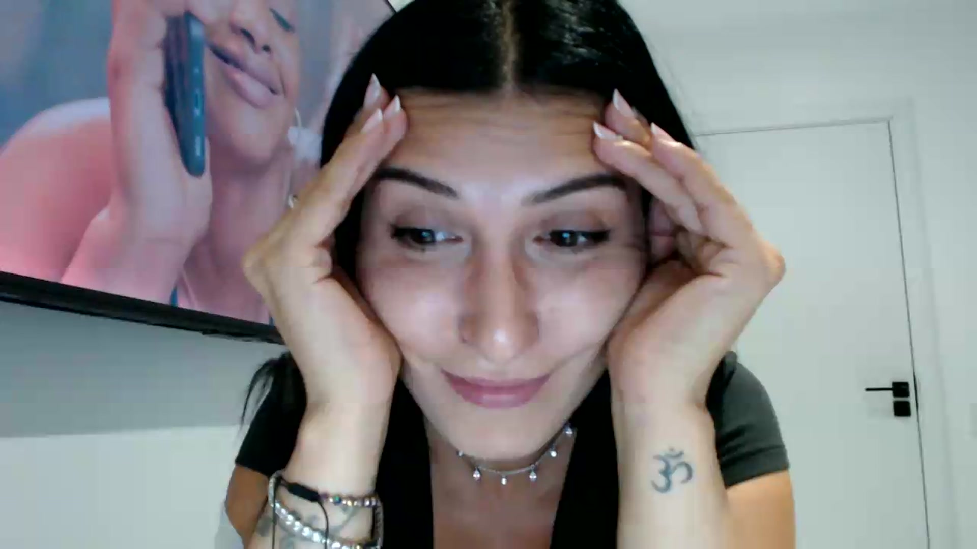Gallery image thumbnail from ReyInna's myfreecams stream on, 08/31/2026, 17:41 image 7 of 20