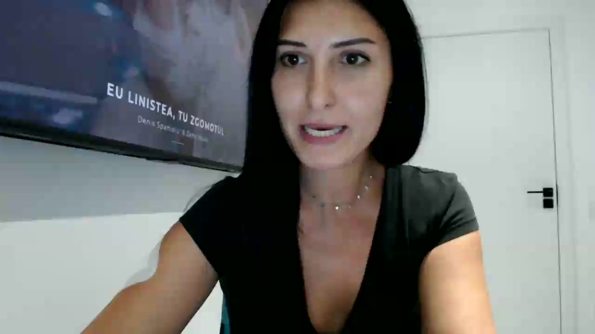 Gallery image thumbnail from ReyInna's myfreecams stream on, 08/31/2026, 17:41 image 14 of 20