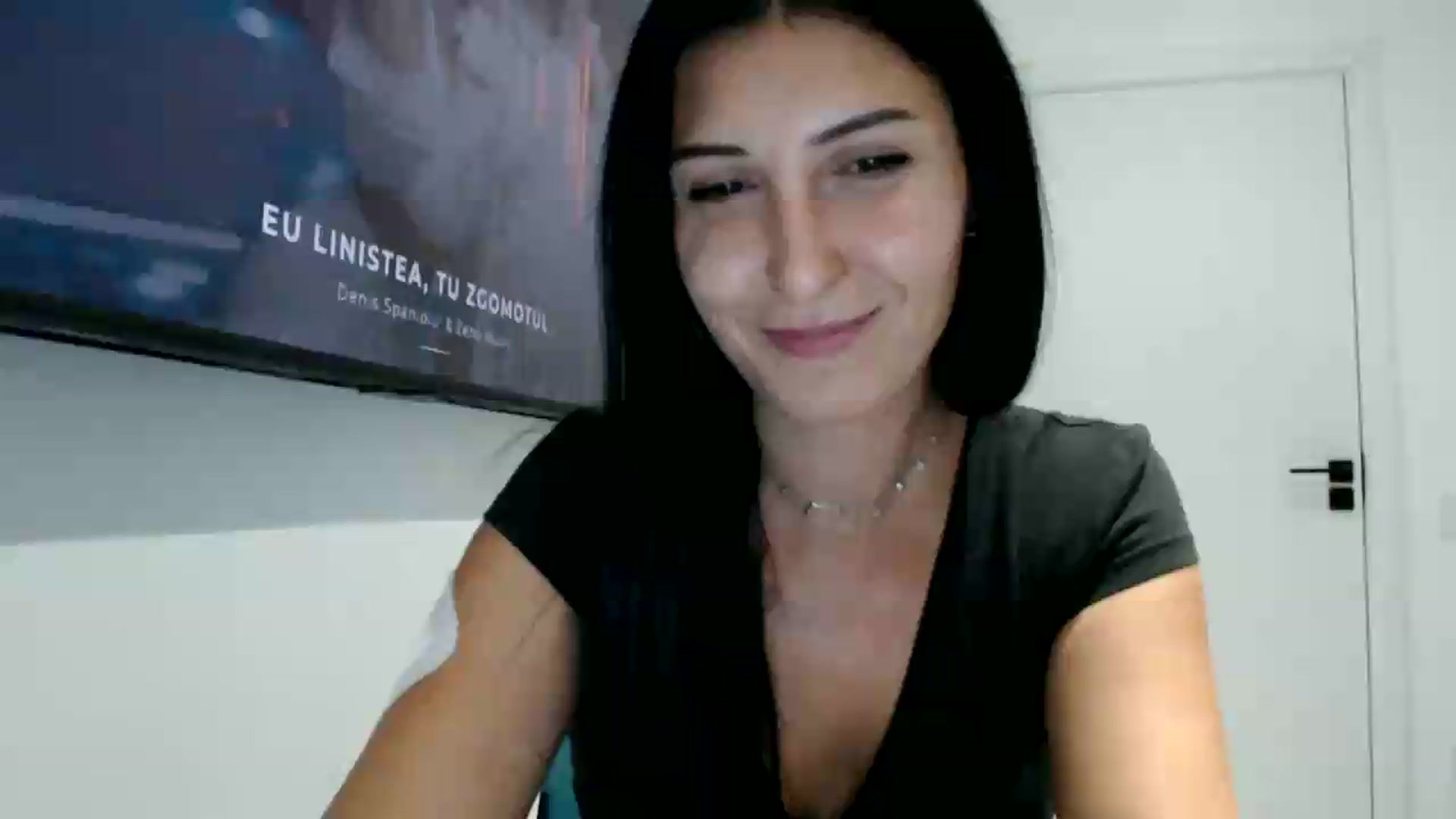 Gallery image thumbnail from ReyInna's myfreecams stream on, 08/31/2026, 17:41 image 15 of 20