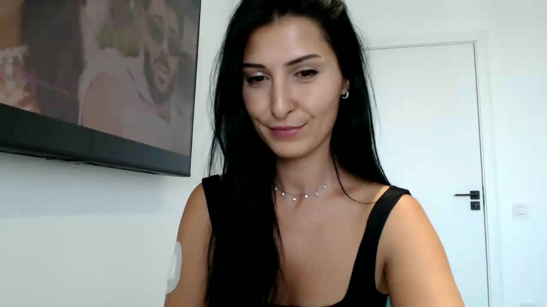 Gallery image thumbnail from ReyInna's myfreecams stream on, 09/02/2026, 12:00 image 12 of 20