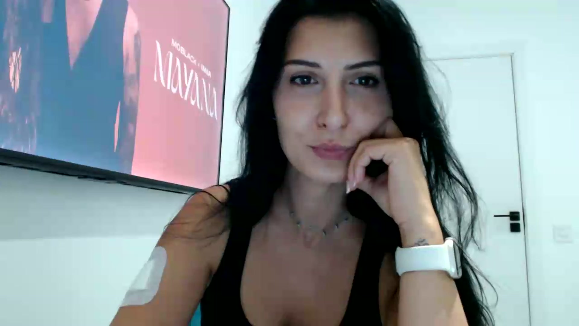 Gallery image thumbnail from ReyInna's myfreecams stream on, 09/04/2026, 17:07 image 18 of 20