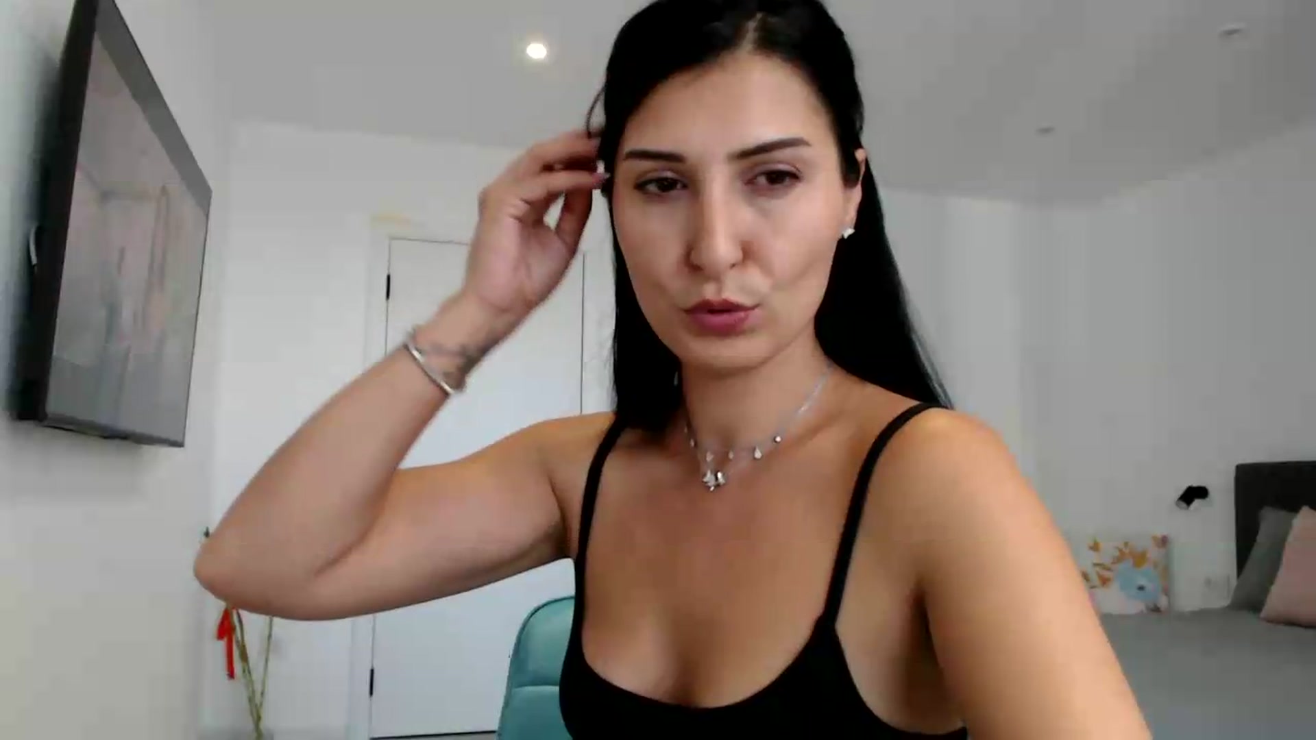 Gallery image thumbnail from ReyInna's myfreecams stream on, 09/07/2026, 11:56 image 10 of 20