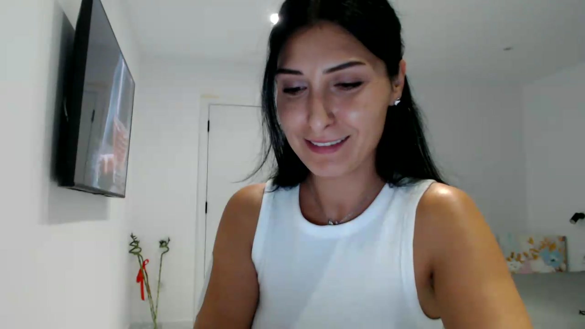 Gallery image thumbnail from ReyInna's myfreecams stream on, 09/07/2026, 18:14 image 5 of 20