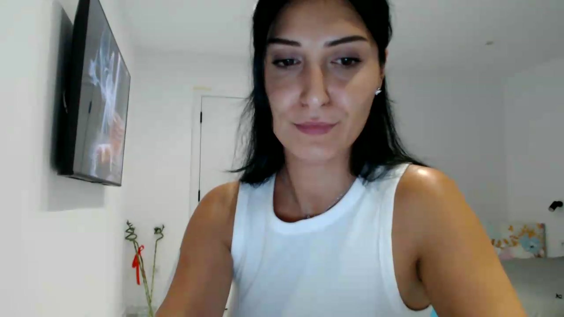Gallery image thumbnail from ReyInna's myfreecams stream on, 09/07/2026, 18:14 image 13 of 20