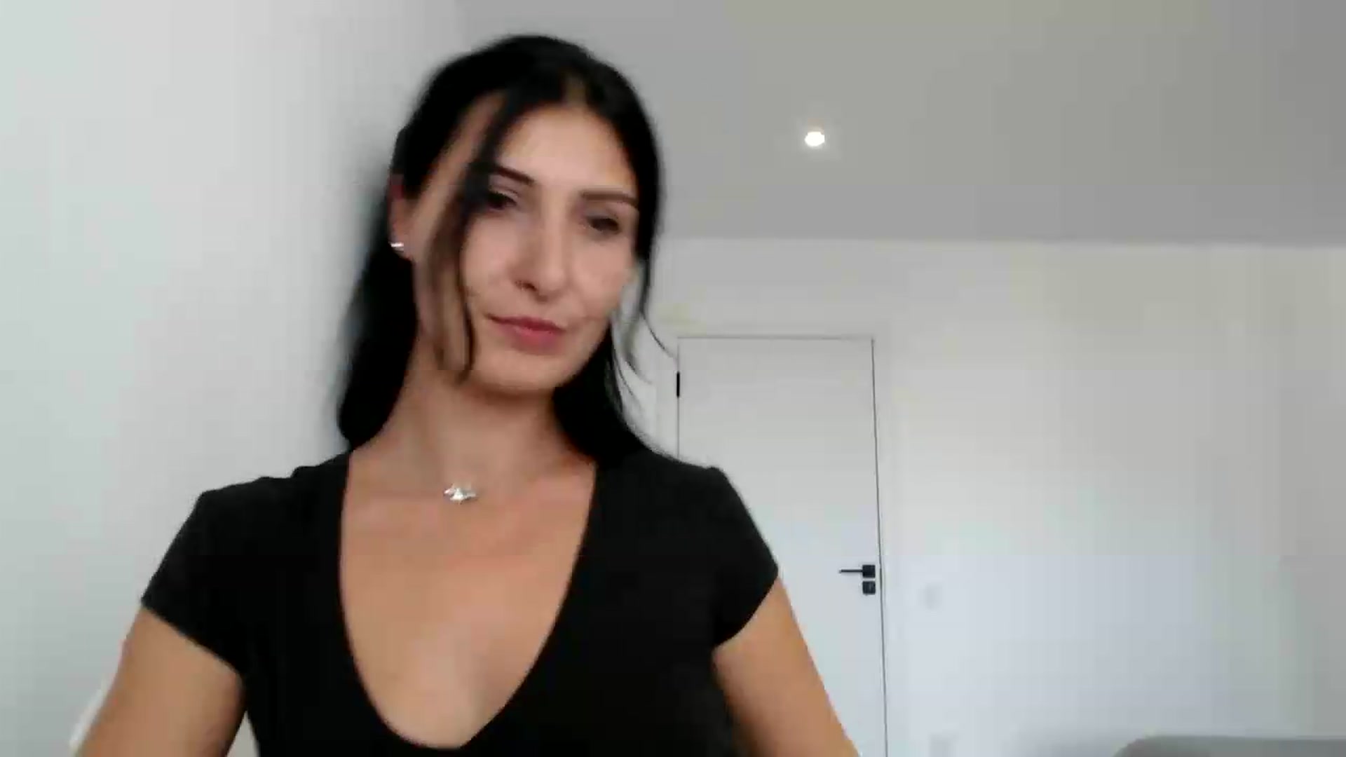 Gallery image thumbnail from ReyInna's myfreecams stream on, 09/08/2026, 14:03 image 19 of 20