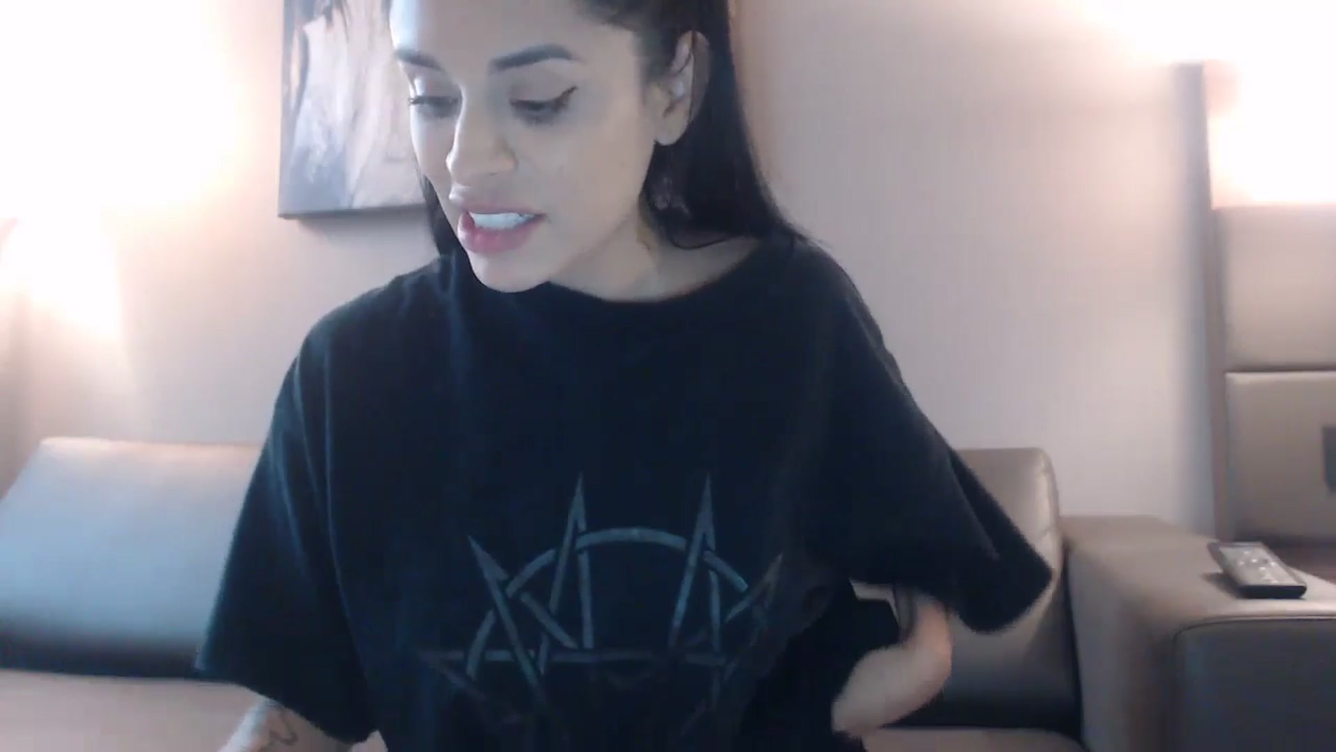 Gallery image thumbnail from Reya_Bliss's myfreecams stream on, 08/19/2024, 01:32 image 3 of 20