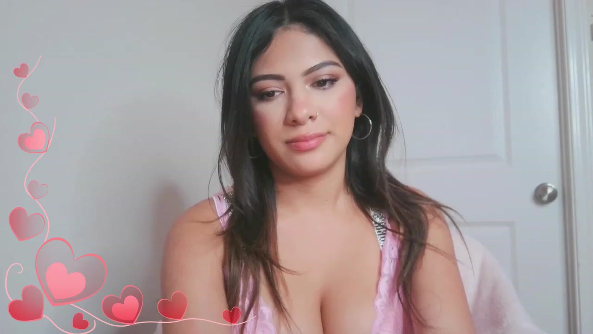 Gallery image thumbnail from Reynabelle's myfreecams stream on, 12/04/2022, 03:47 image 3 of 20