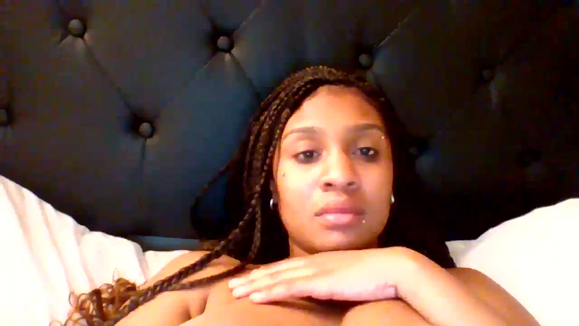 Gallery image thumbnail from Rhyanlove's myfreecams stream on, 11/04/2023, 14:43 image 6 of 20