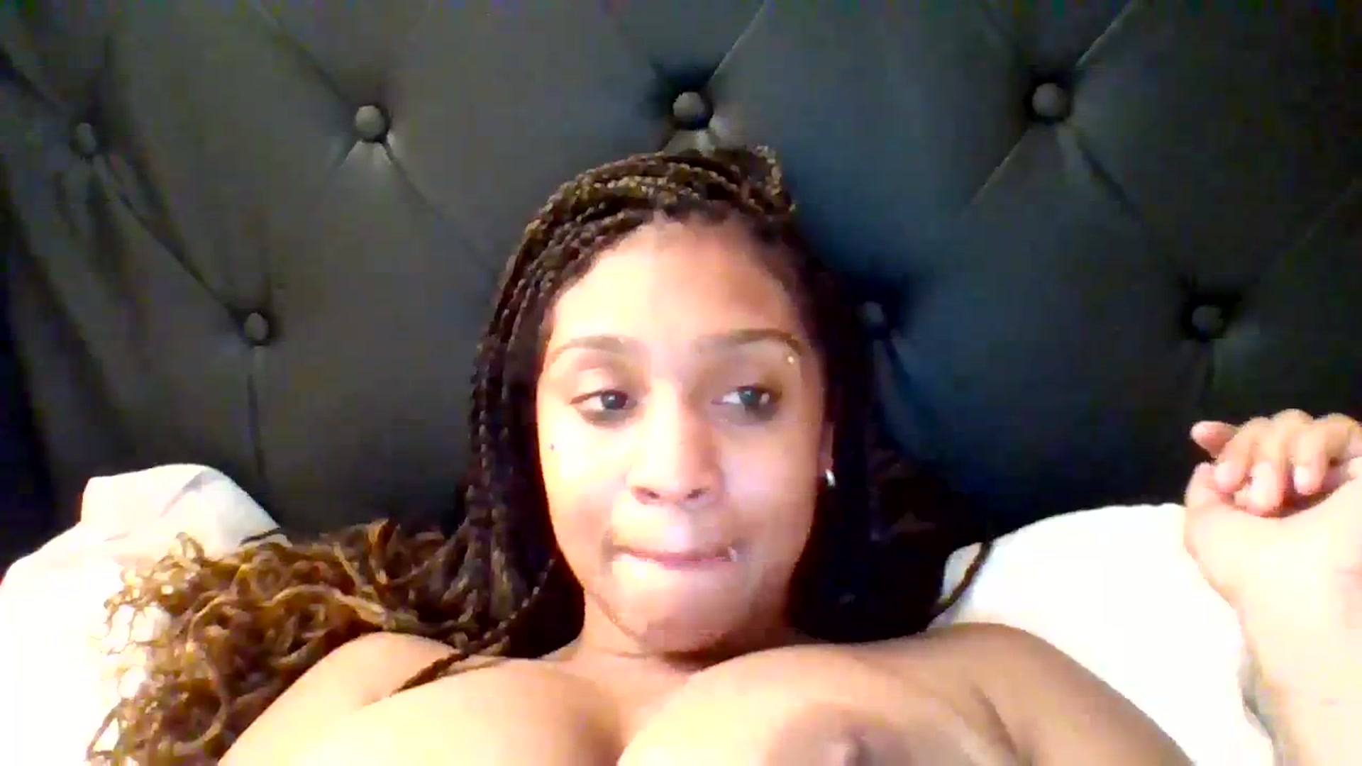 Gallery image thumbnail from Rhyanlove's myfreecams stream on, 11/04/2023, 14:43 image 7 of 20