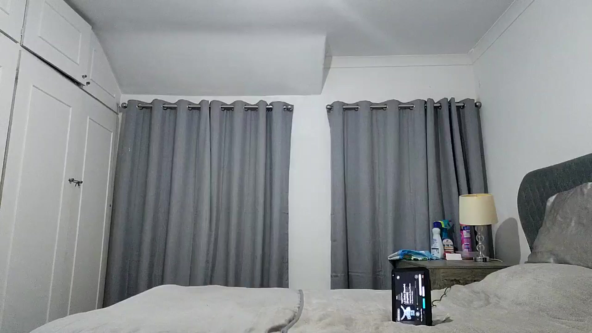 Gallery image thumbnail from RiaDiculous's myfreecams stream on, 08/04/2025, 24:44 image 3 of 20