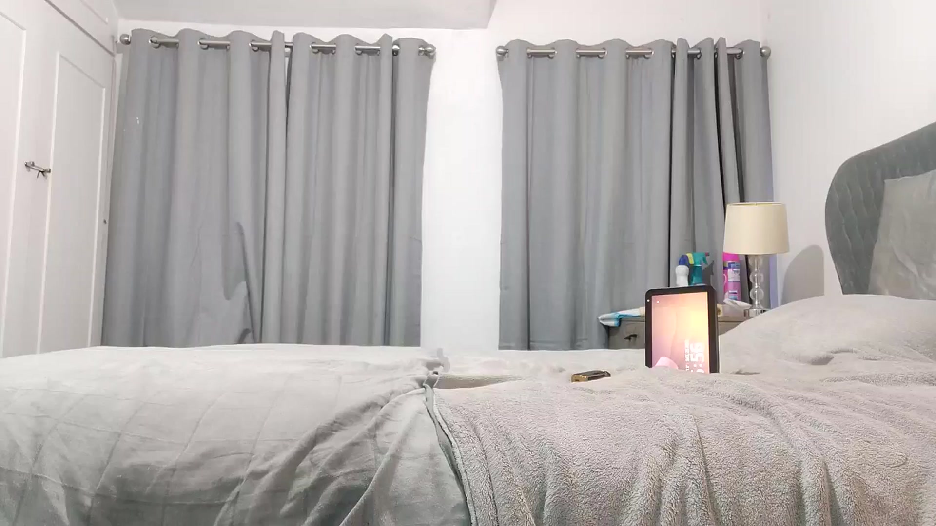Gallery image thumbnail from RiaDiculous's myfreecams stream on, 08/23/2025, 05:34 image 17 of 20