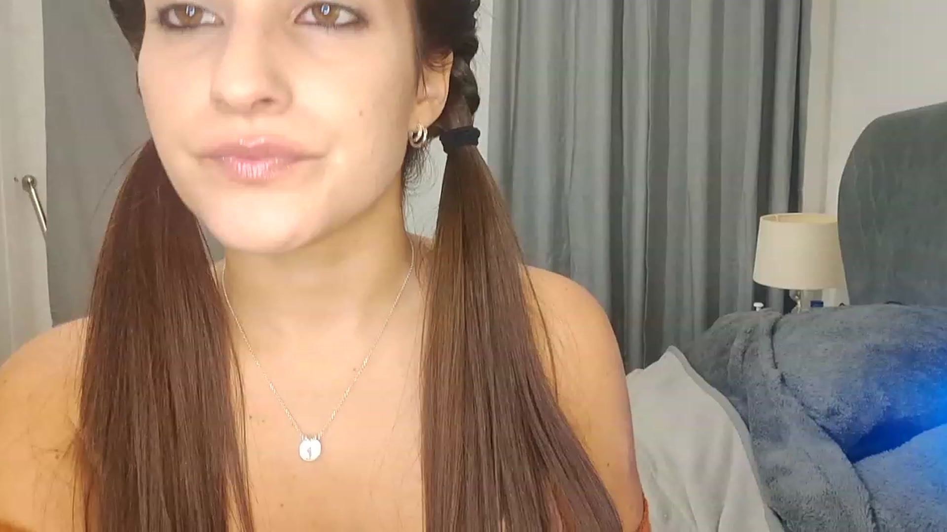 Gallery image thumbnail from RiaMartinez's myfreecams stream on, 11/27/2022, 24:59 image 8 of 20