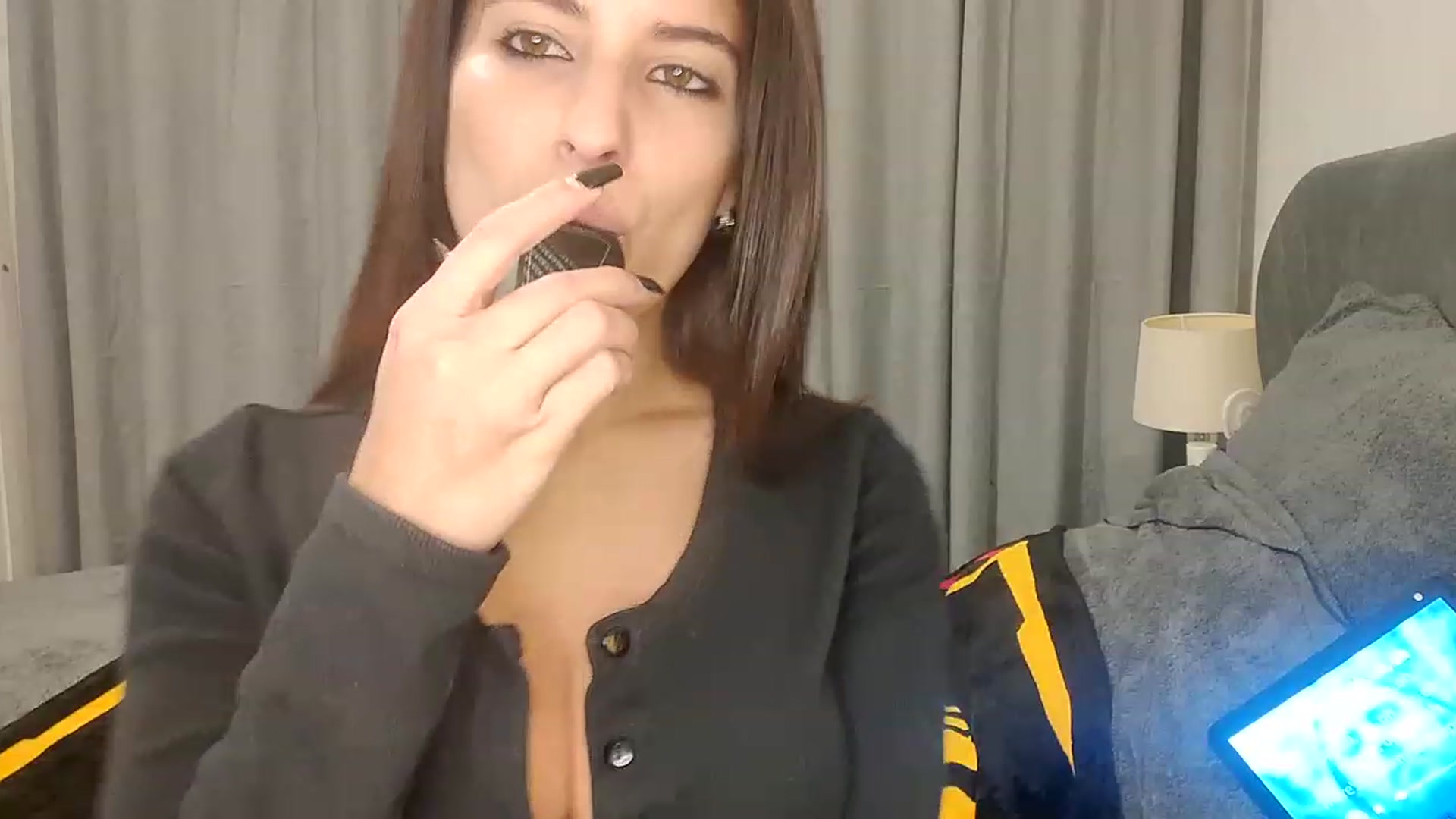 Gallery image thumbnail from RiaMartinez's myfreecams stream on, 12/16/2022, 24:30 image 6 of 20