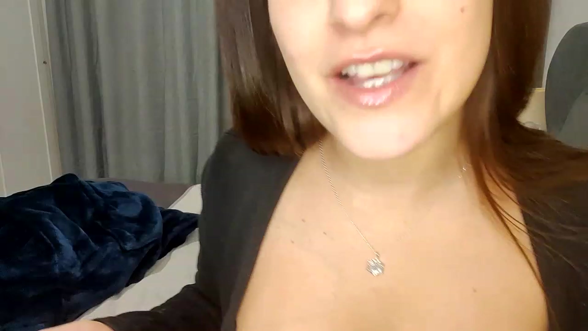 Gallery image thumbnail from RiaMartinez's myfreecams stream on, 04/15/2023, 04:05 image 6 of 20