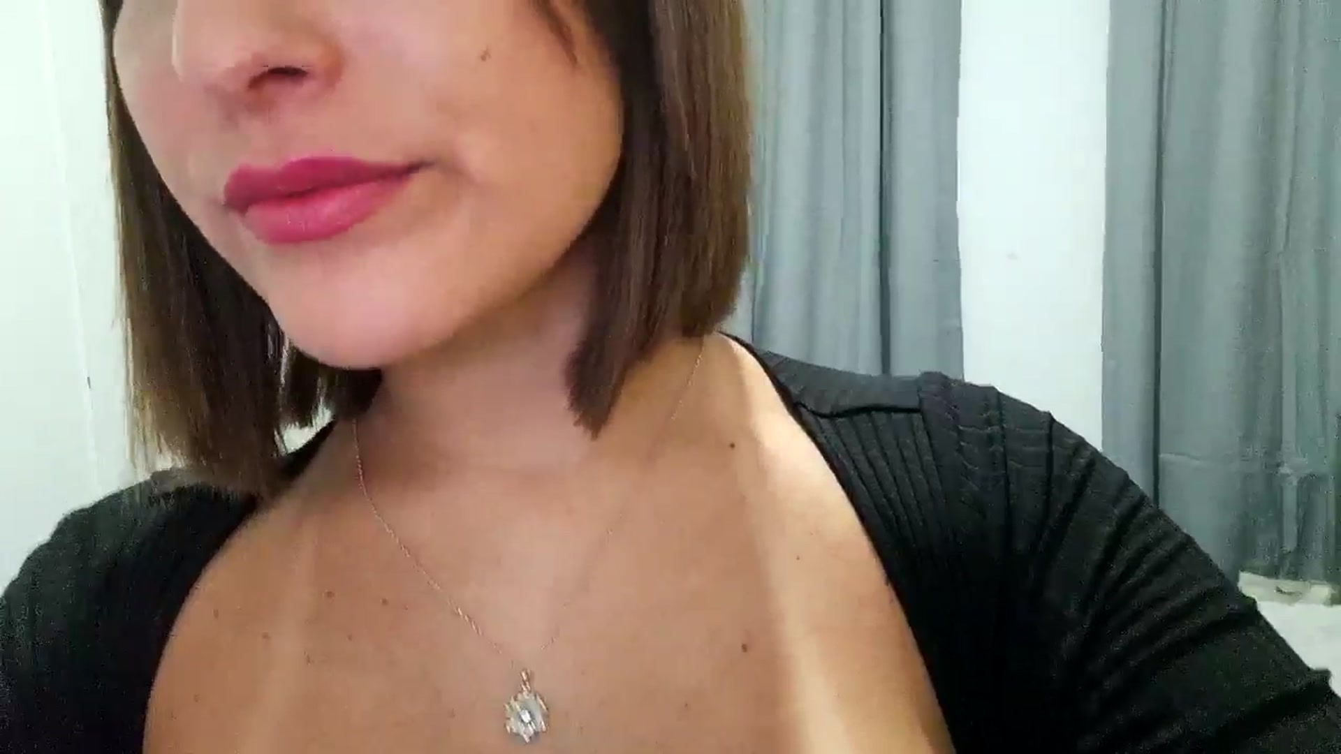 Gallery image thumbnail from RiaMartinez's myfreecams stream on, 05/05/2025, 02:04 image 11 of 20