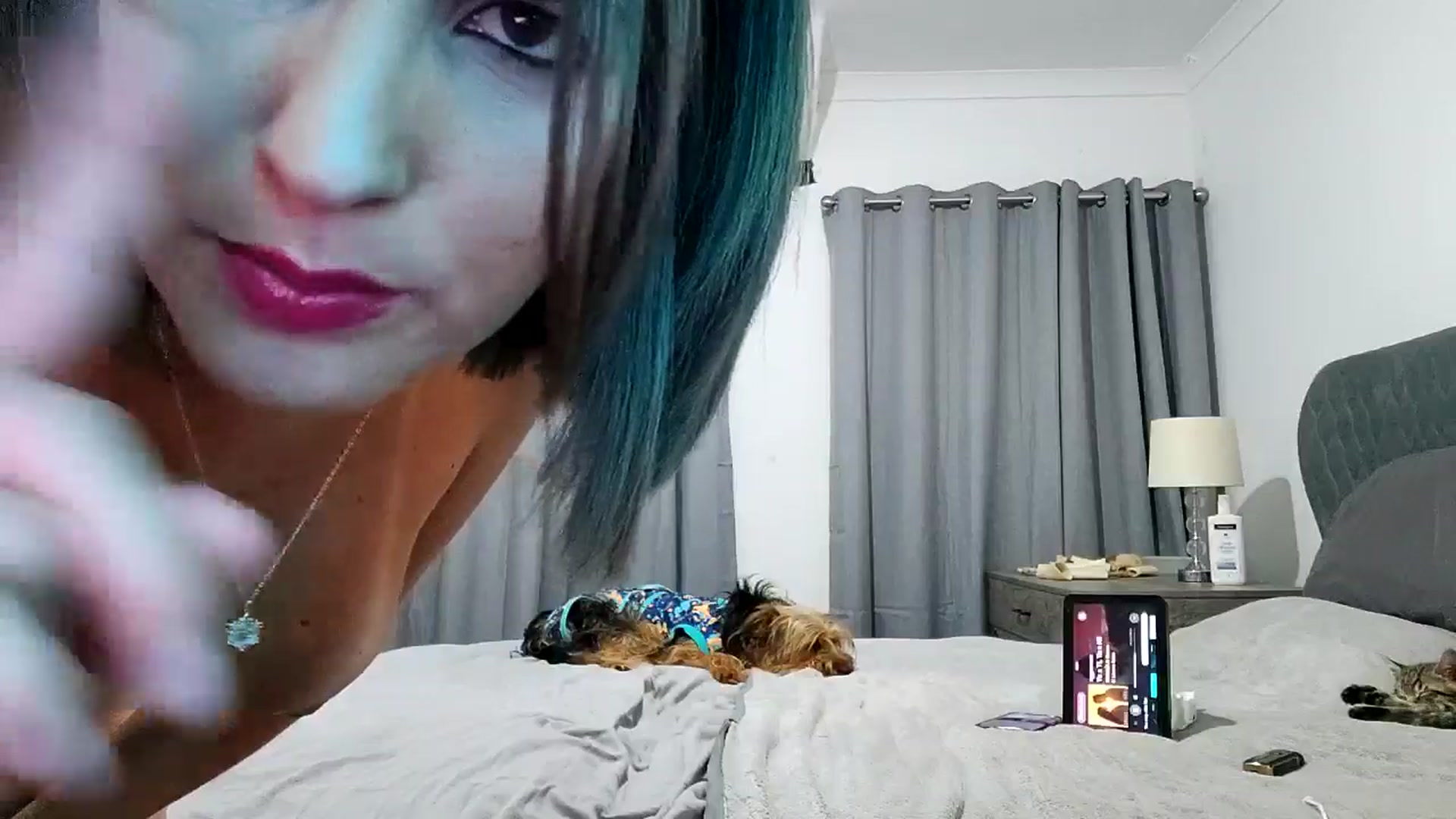 Gallery image thumbnail from RiaMartinez's myfreecams stream on, 05/17/2025, 24:02 image 16 of 20