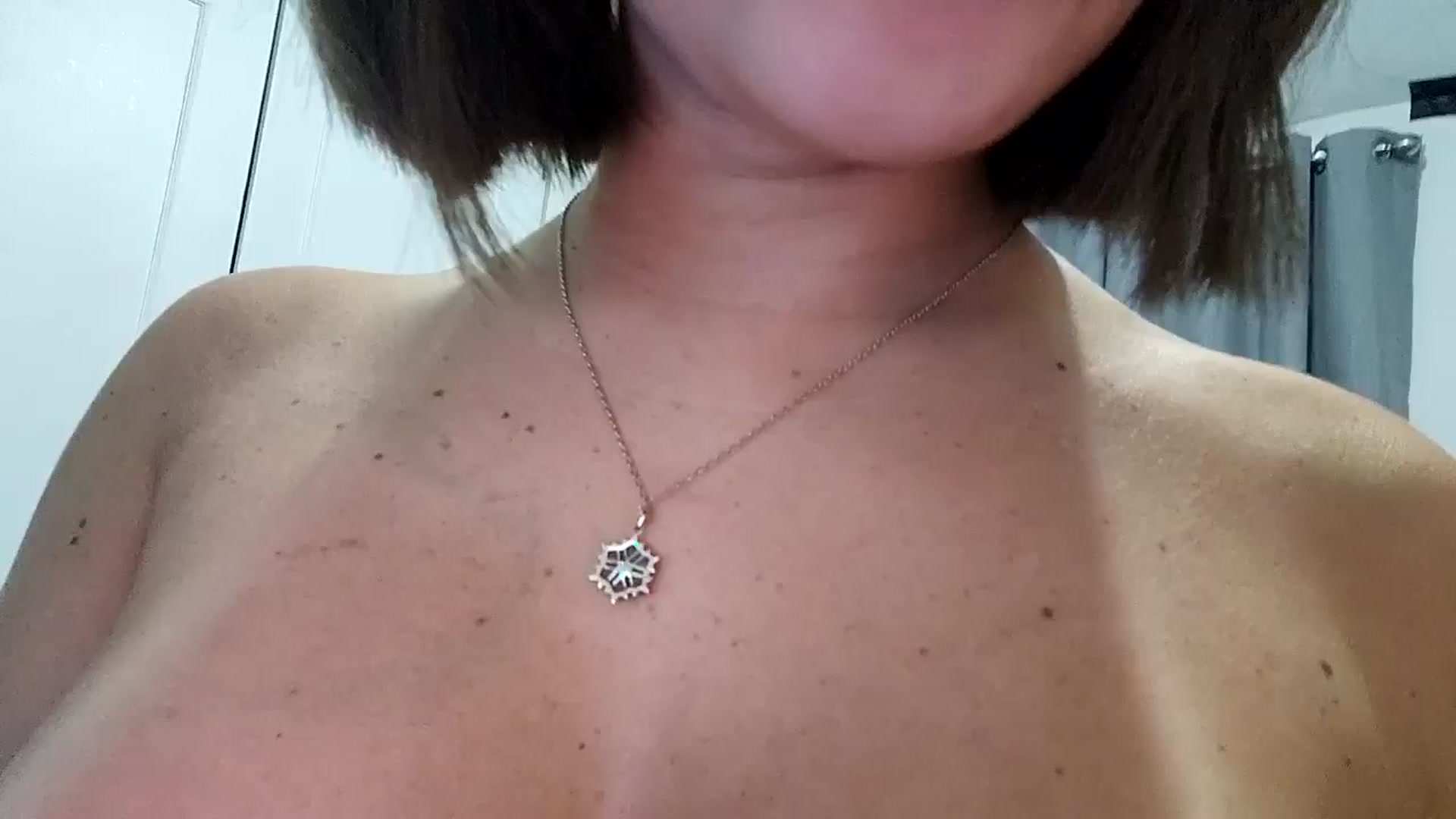 Gallery image thumbnail from RiaMartinez's myfreecams stream on, 06/02/2025, 01:11 image 19 of 20