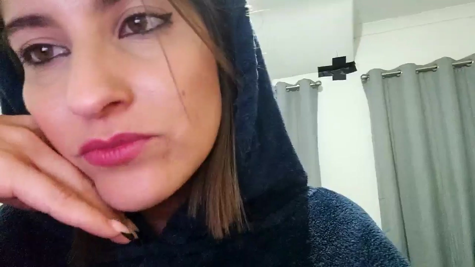 Gallery image thumbnail from RiaMartinez's myfreecams stream on, 06/15/2025, 01:22 image 13 of 20