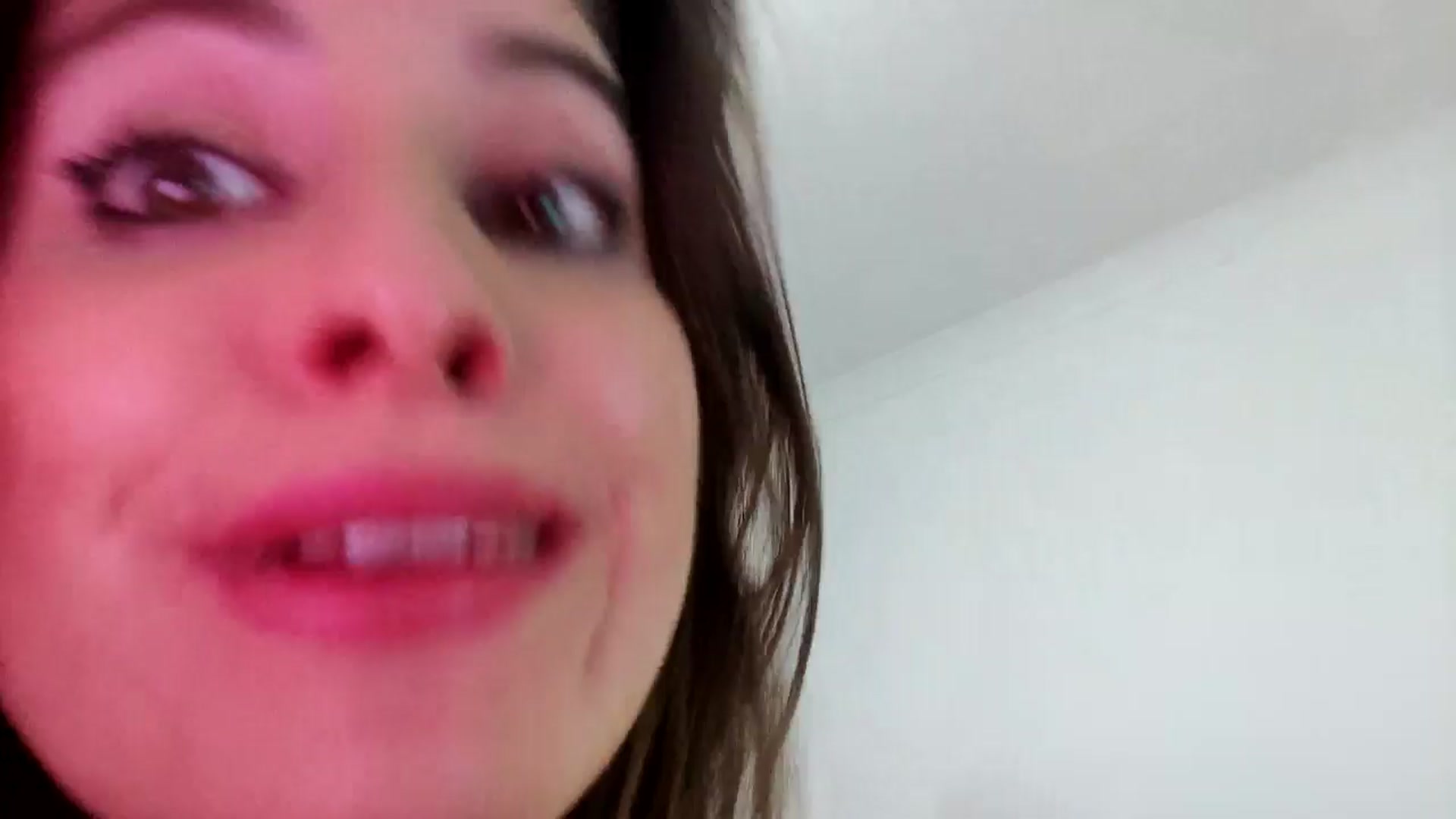 Gallery image thumbnail from RiaMartinez's myfreecams stream on, 10/02/2025, 04:12 image 2 of 20