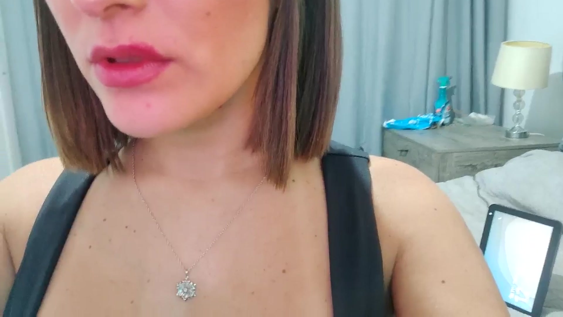 Gallery image thumbnail from RiaMartinez's myfreecams stream on, 10/21/2025, 24:03 image 17 of 20