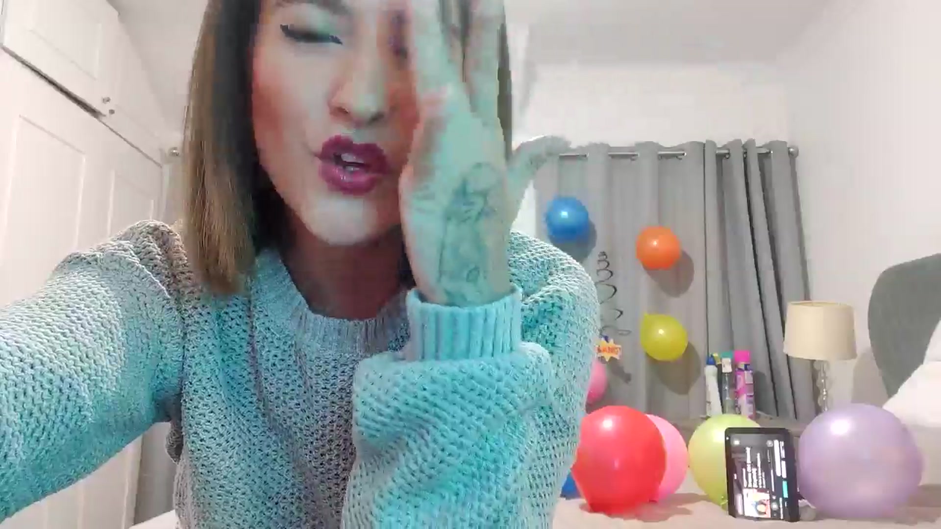 Gallery image thumbnail from RiaMartinez's myfreecams stream on, 11/01/2025, 22:05 image 15 of 20