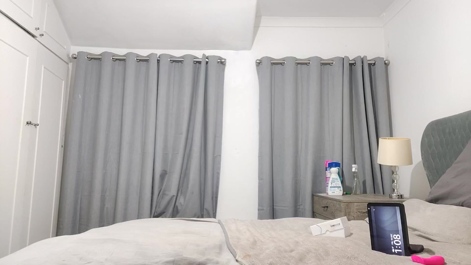 Gallery image thumbnail from RiaMartinez's myfreecams stream on, 12/19/2025, 01:16 image 10 of 20