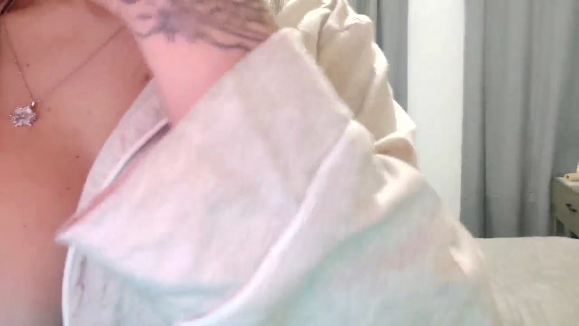 Gallery image thumbnail from RiaMartinez's myfreecams stream on, 02/17/2026, 04:48 image 10 of 20