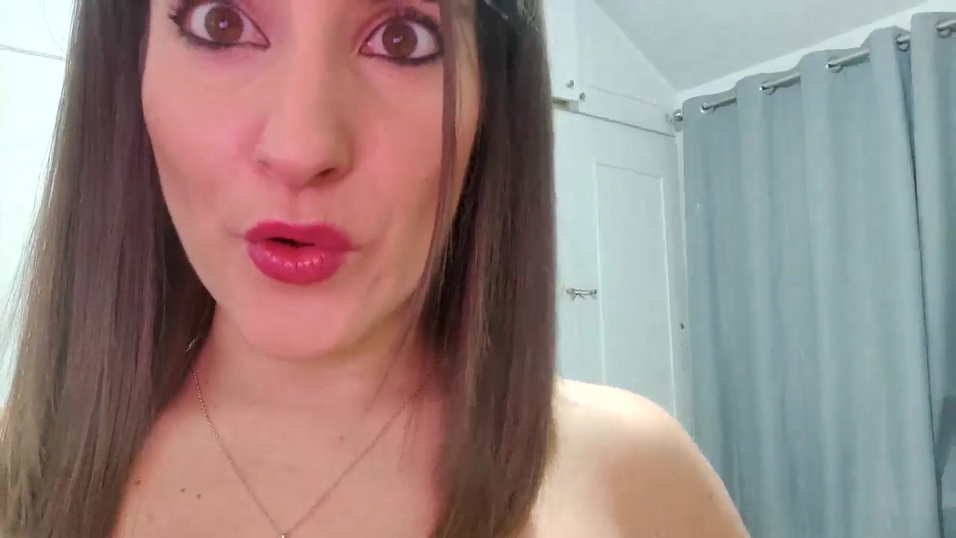 Gallery image thumbnail from RiaMartinez's myfreecams stream on, 03/10/2026, 24:52 image 4 of 20