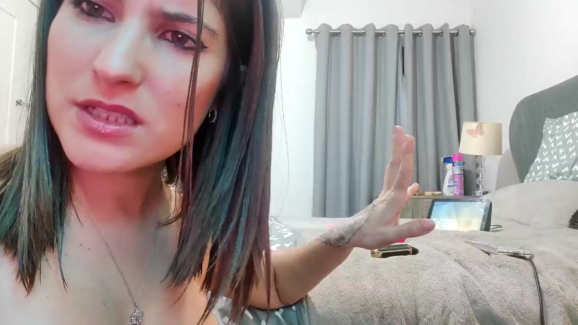 Gallery image thumbnail from RiaMartinez's myfreecams stream on, 04/20/2026, 01:05 image 15 of 20