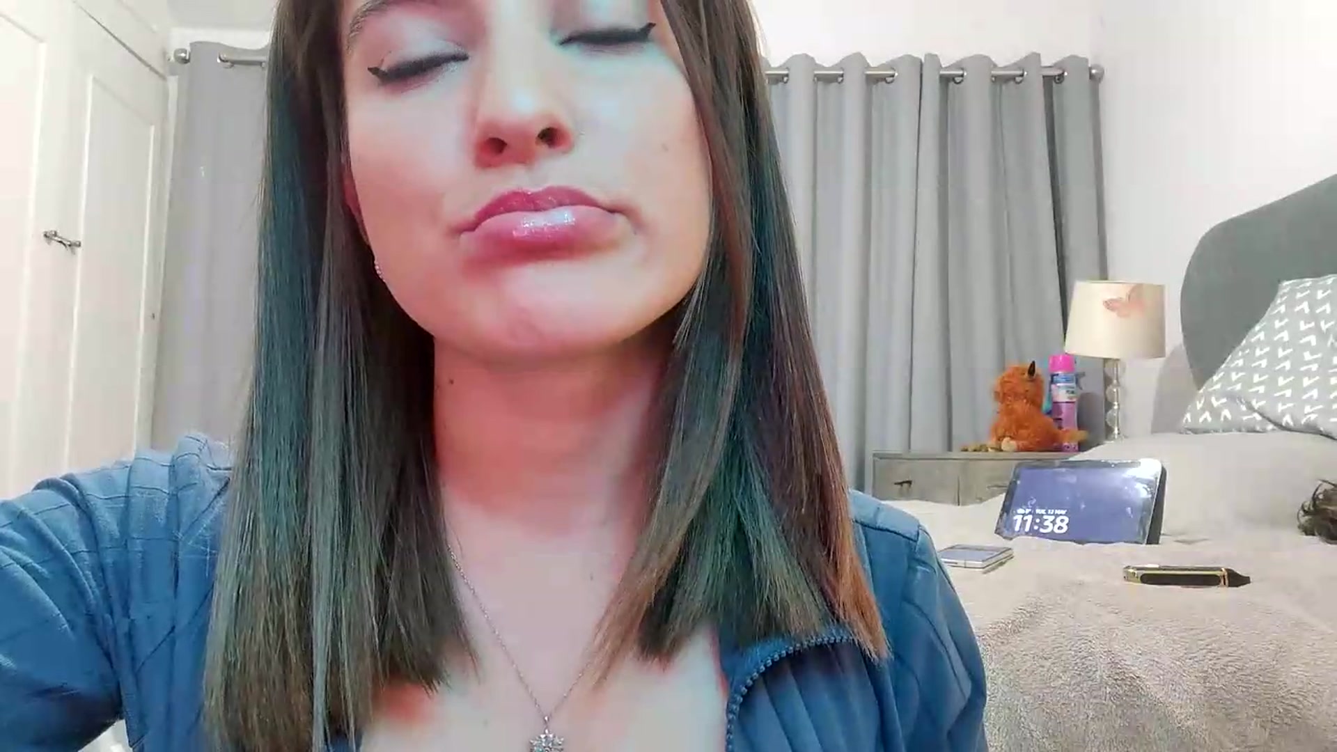Gallery image thumbnail from RiaMartinez's myfreecams stream on, 05/12/2026, 22:51 image 18 of 20