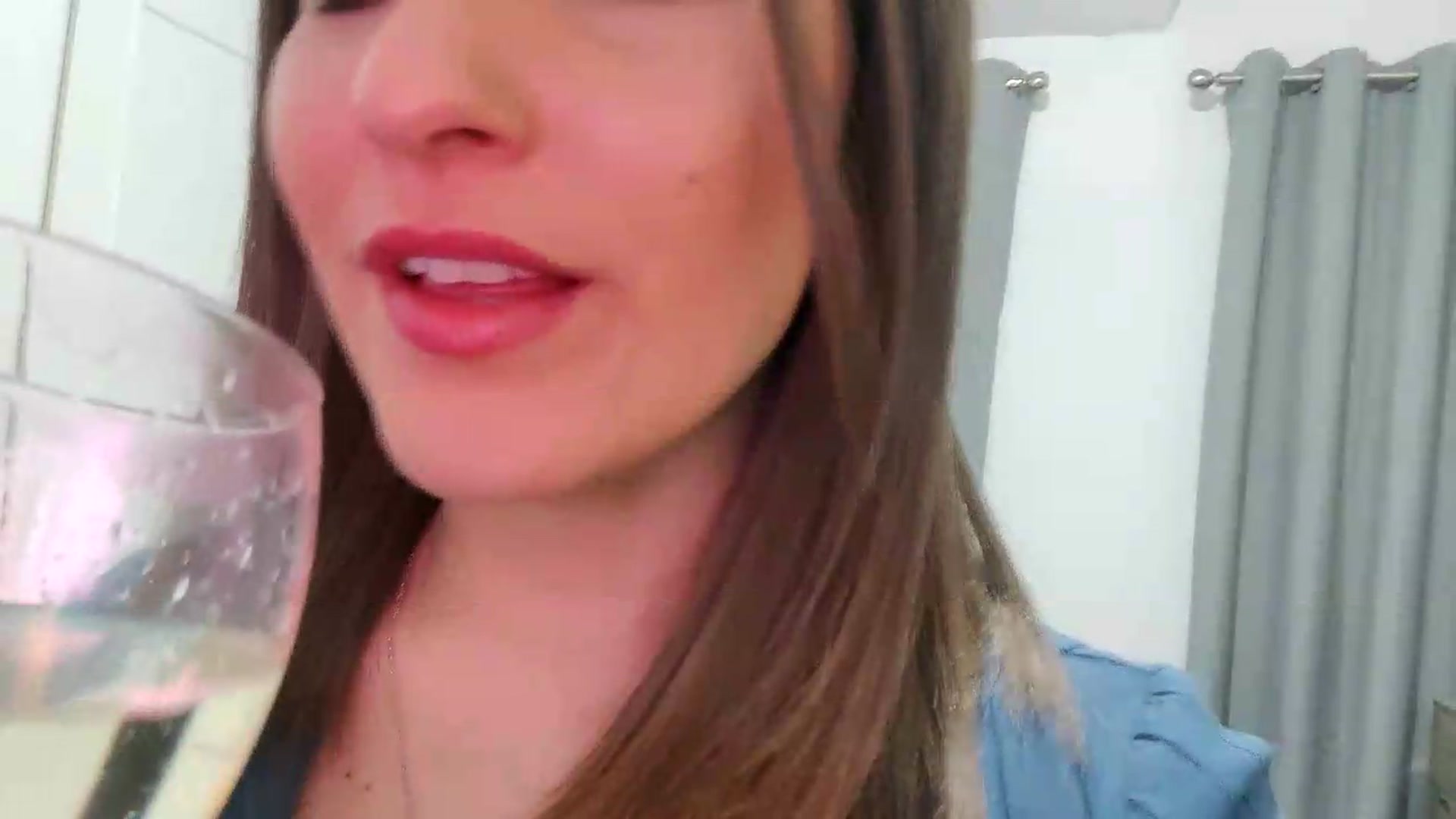 Gallery image thumbnail from RiaMartinez's myfreecams stream on, 05/12/2026, 22:51 image 17 of 20