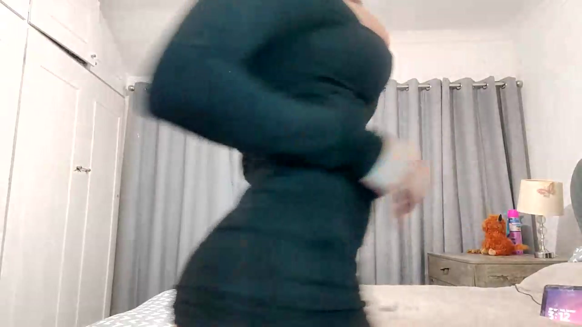 Gallery image thumbnail from RiaMartinez's myfreecams stream on, 05/19/2026, 02:18 image 14 of 20