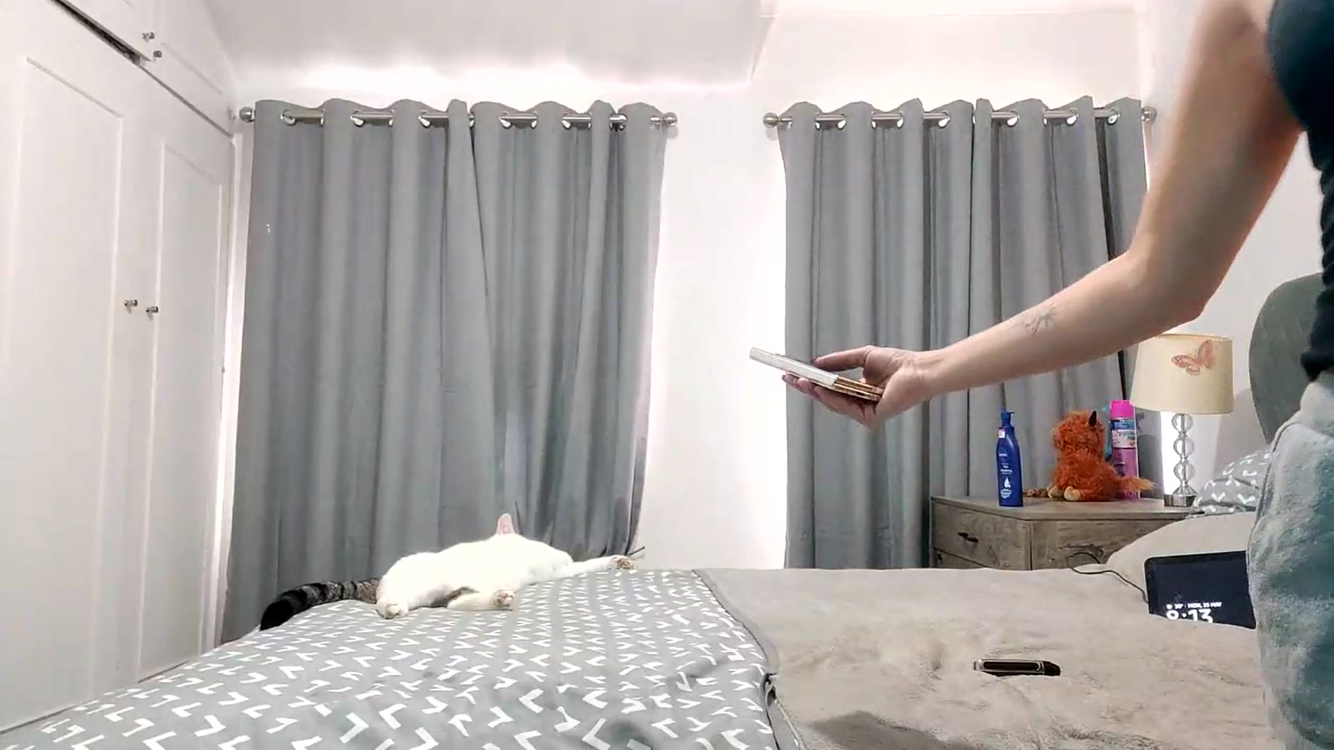 Gallery image thumbnail from RiaMartinez's myfreecams stream on, 05/25/2026, 19:19 image 17 of 20