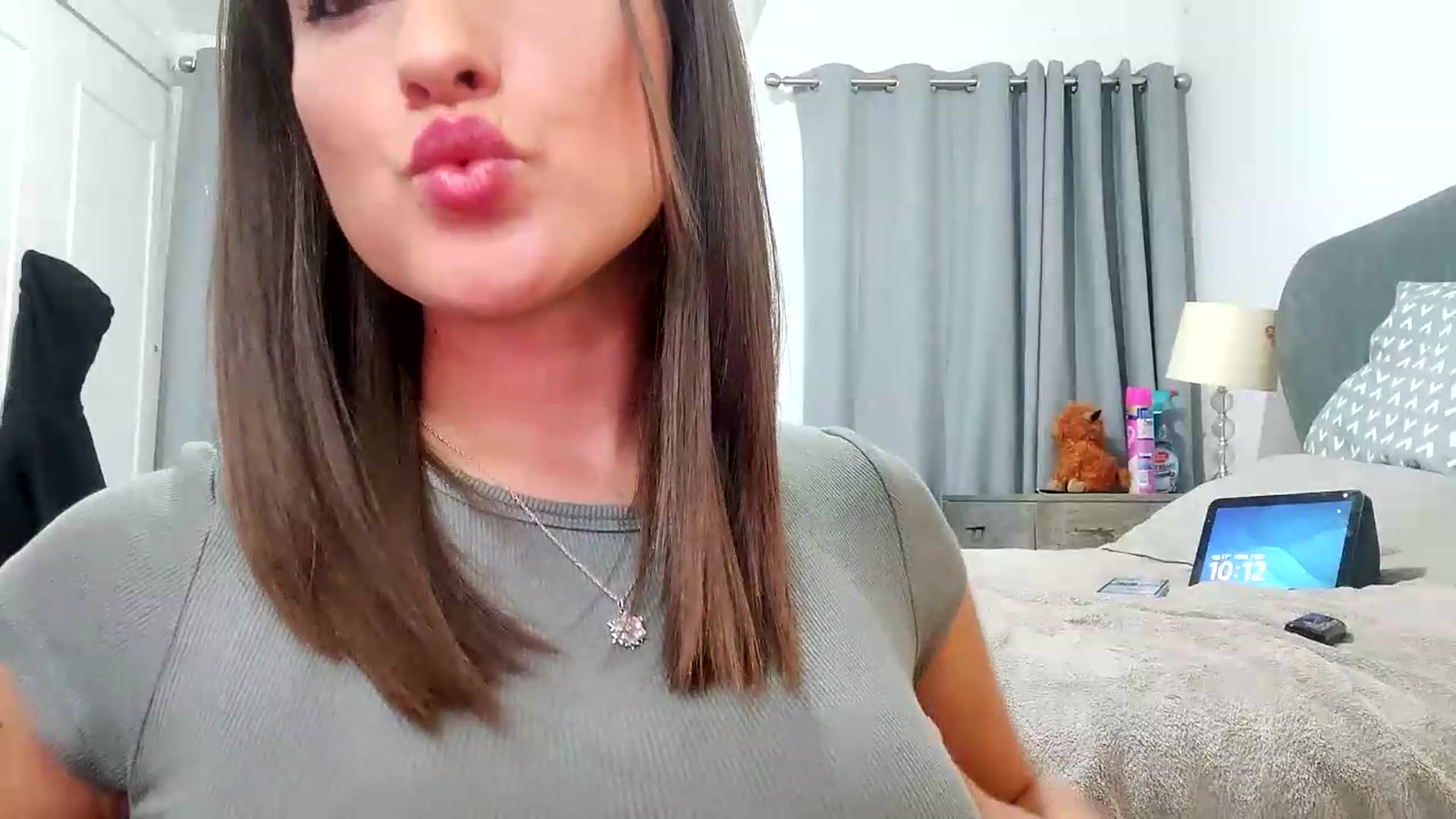 Gallery image thumbnail from RiaMartinez's myfreecams stream on, 09/08/2026, 24:07 image 3 of 20