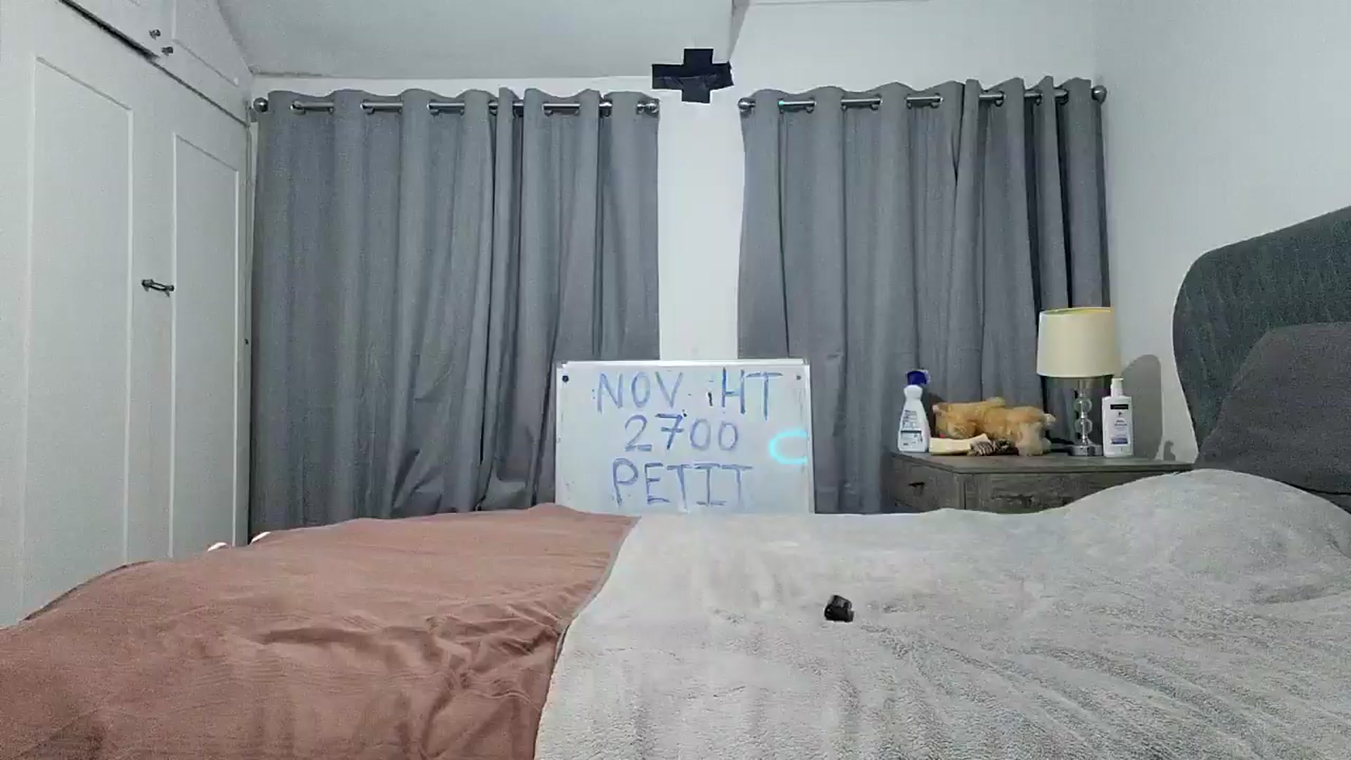 Gallery image thumbnail from Rialaska's myfreecams stream on, 11/24/2024, 24:29 image 17 of 20