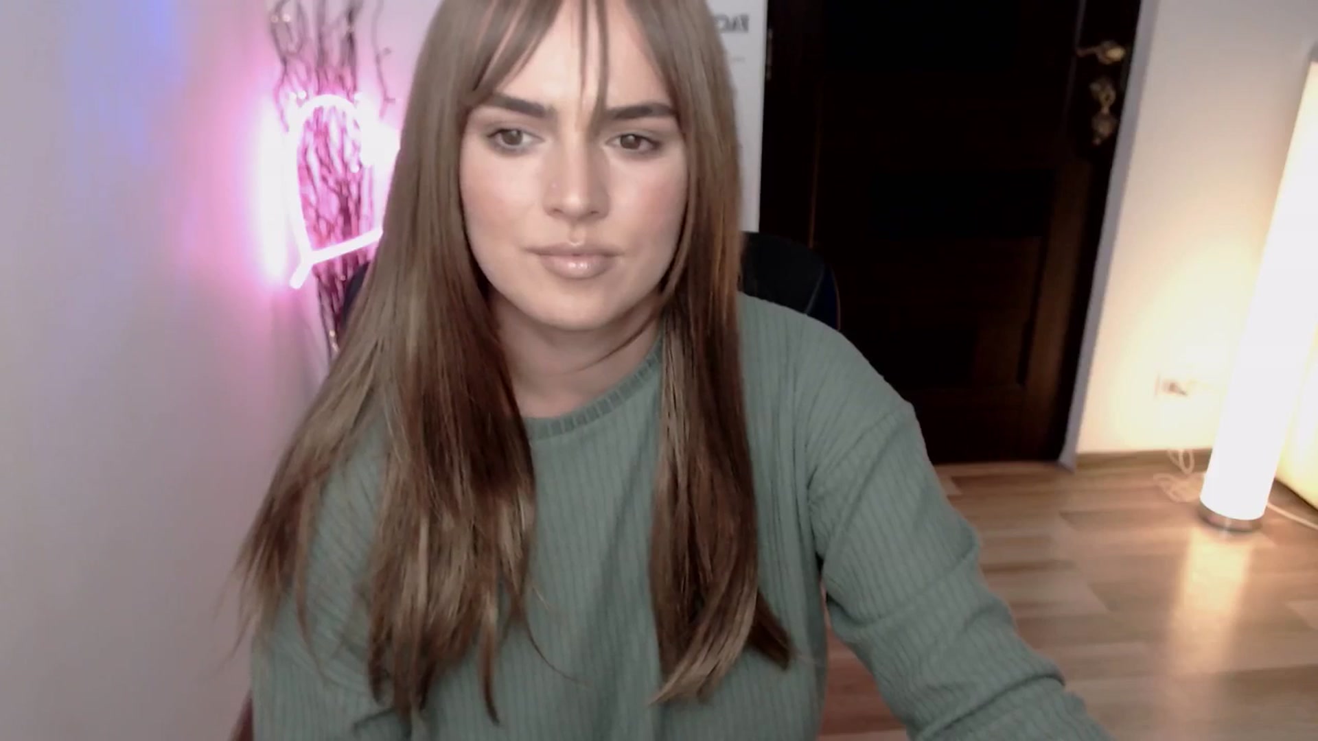 Gallery image thumbnail from RianaCrystal's myfreecams stream on, 02/10/2026, 16:39 image 10 of 20