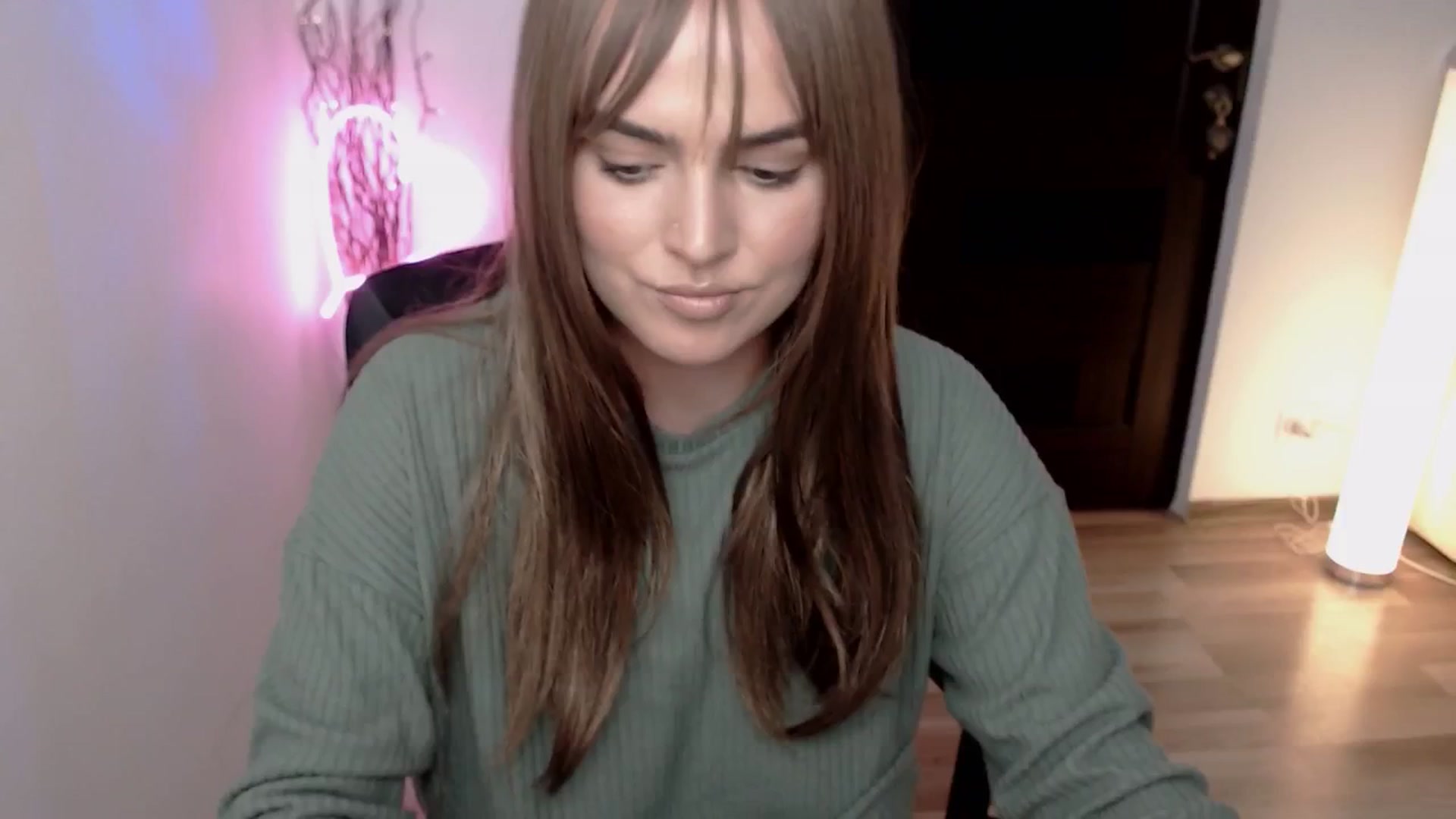 Gallery image thumbnail from RianaCrystal's myfreecams stream on, 02/10/2026, 16:39 image 6 of 20