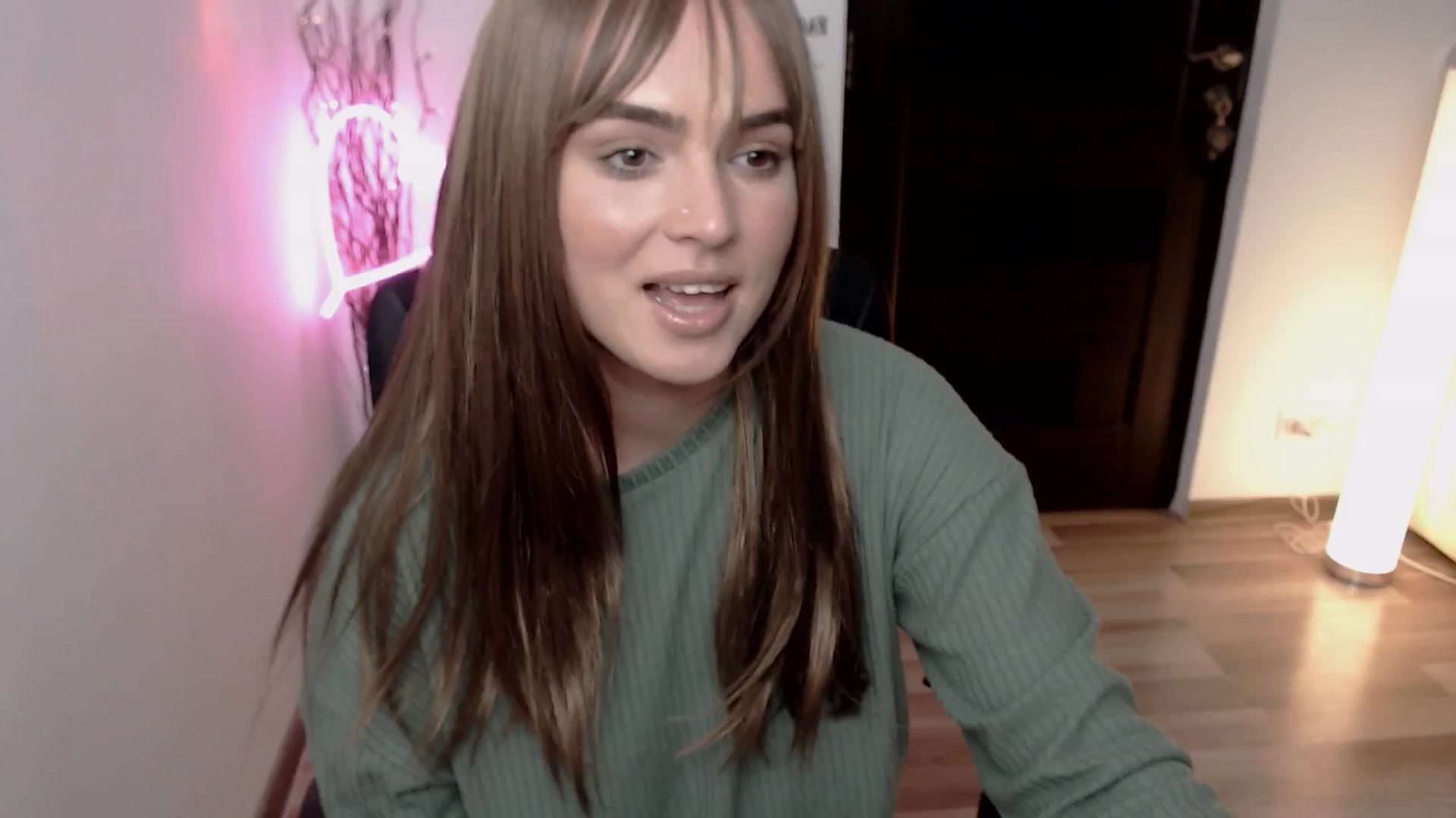 Gallery image thumbnail from RianaCrystal's myfreecams stream on, 02/10/2026, 16:39 image 8 of 20